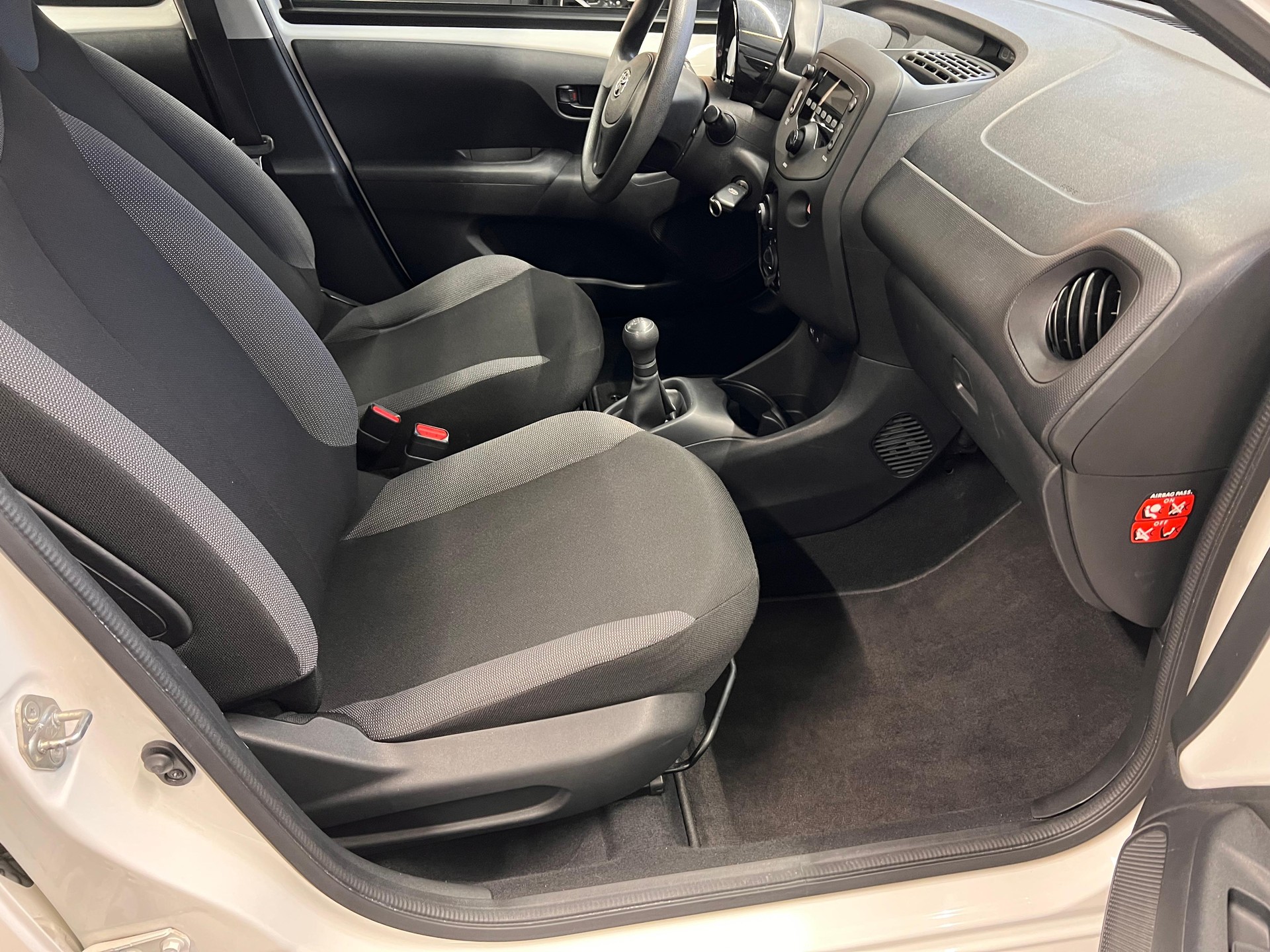 TOYOTA Aygo 1.0 VVT-i x-image-12