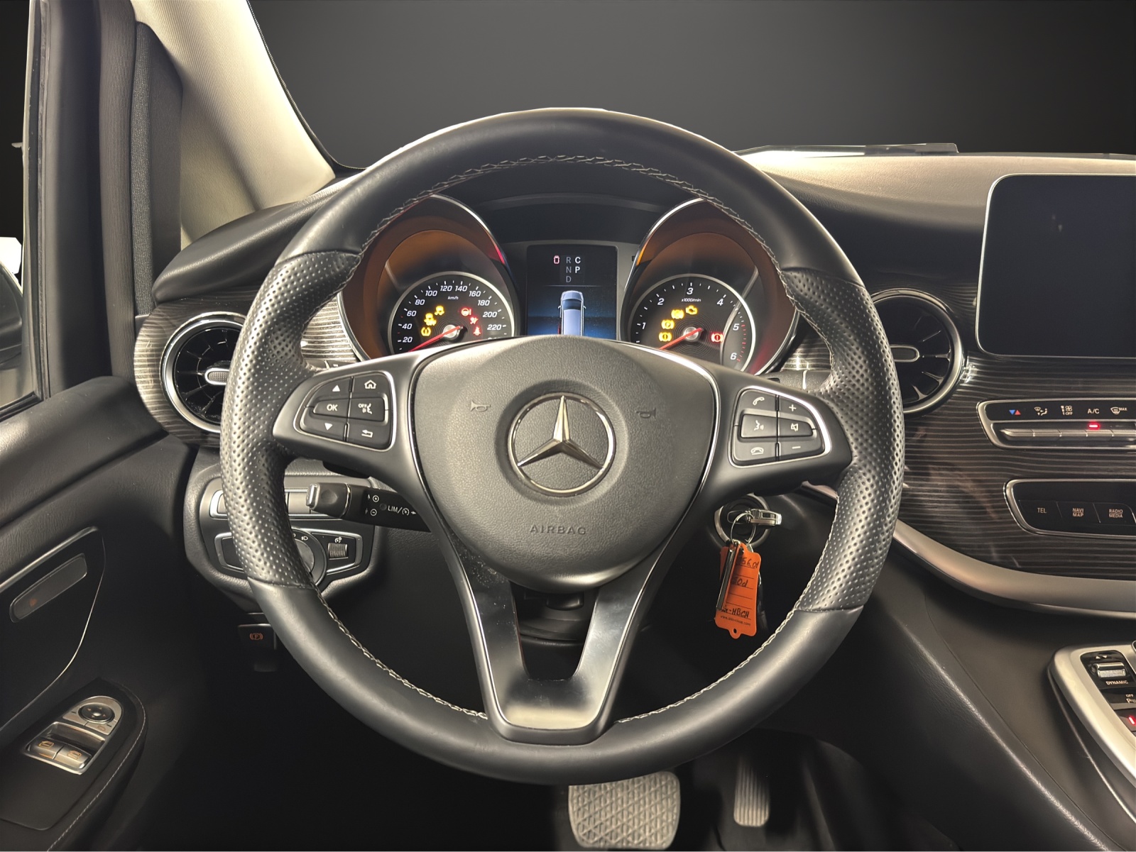 MERCEDES-BENZ V 250 d lang Avantgarde 4Matic G-Tronic-image-12