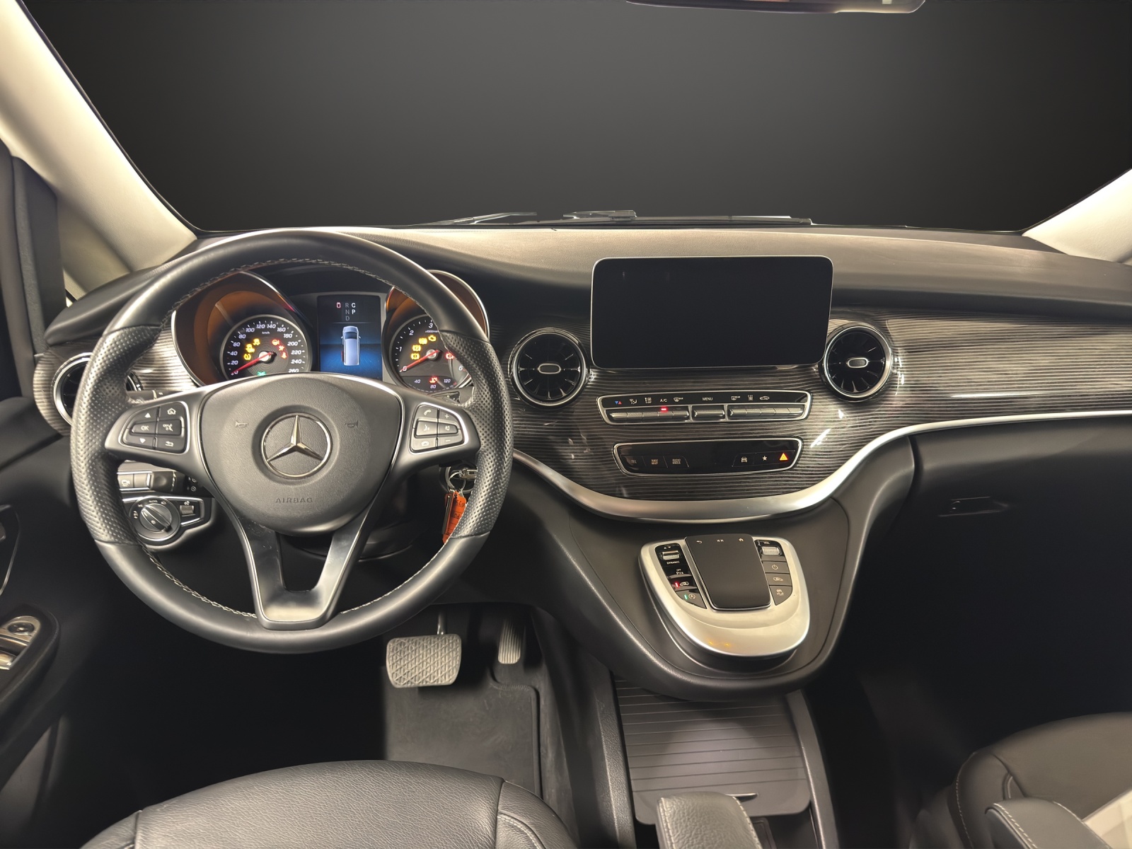 MERCEDES-BENZ V 250 d lang Avantgarde 4Matic G-Tronic-image-11