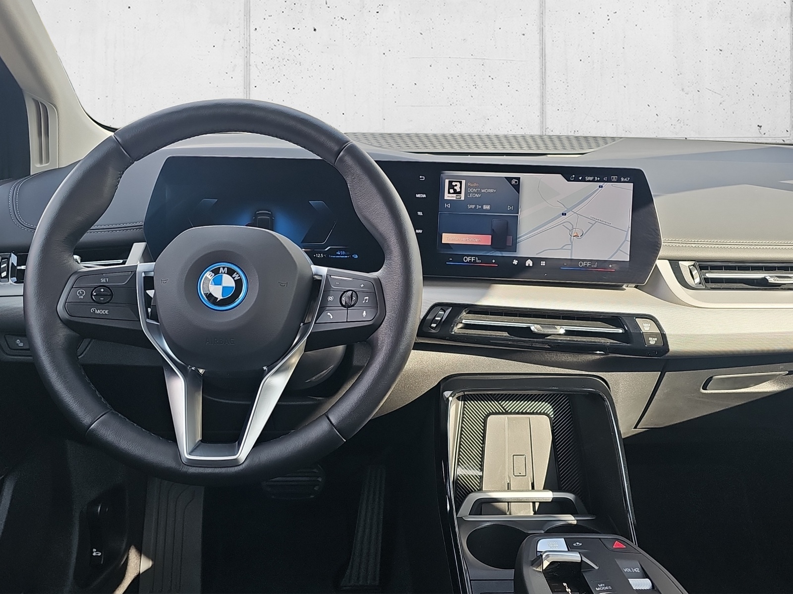 BMW 230e xDrive Act. Tourer-image-14