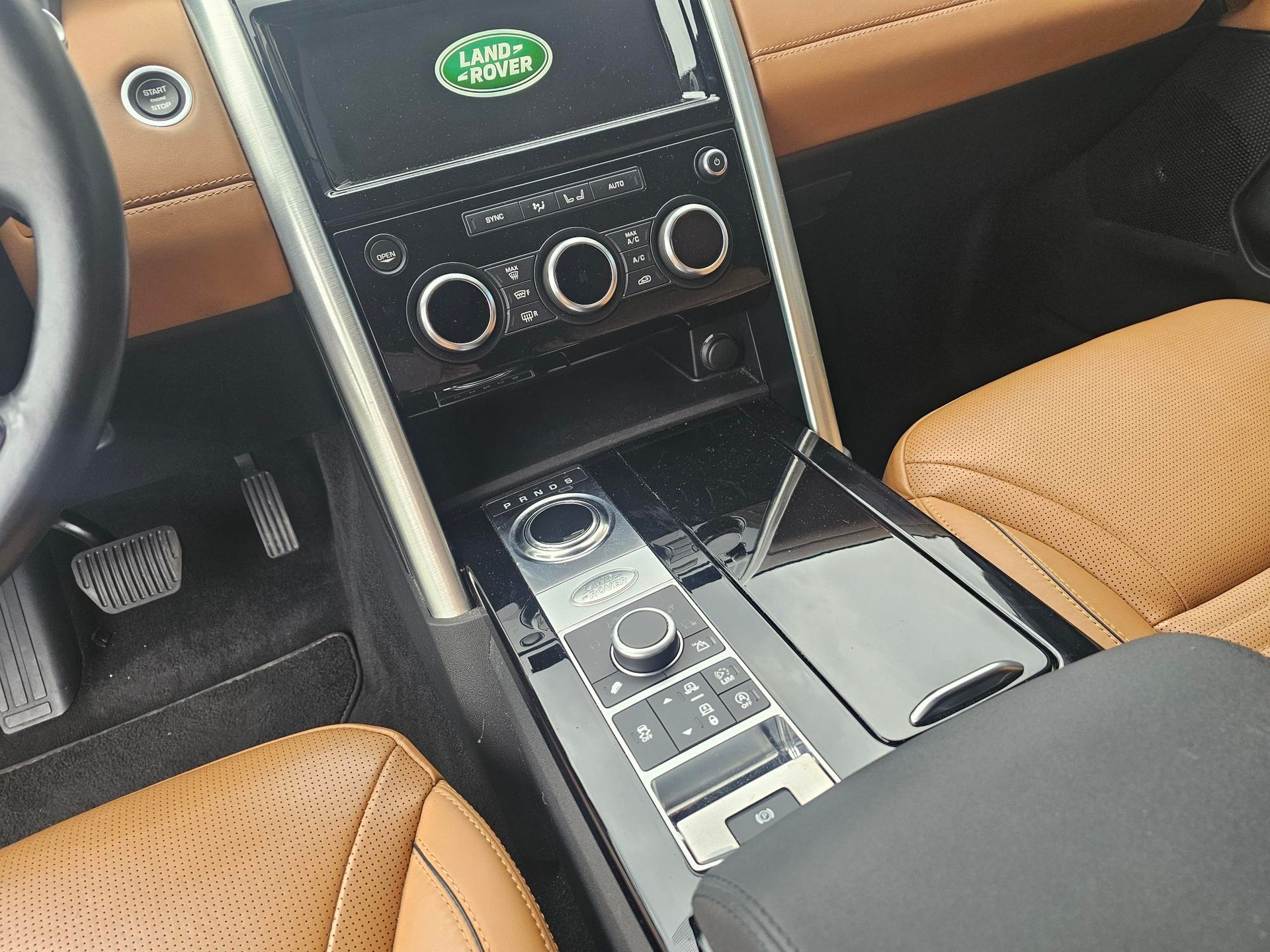 LAND ROVER Discovery 3.0 TD6 HSE Automatic-image-8