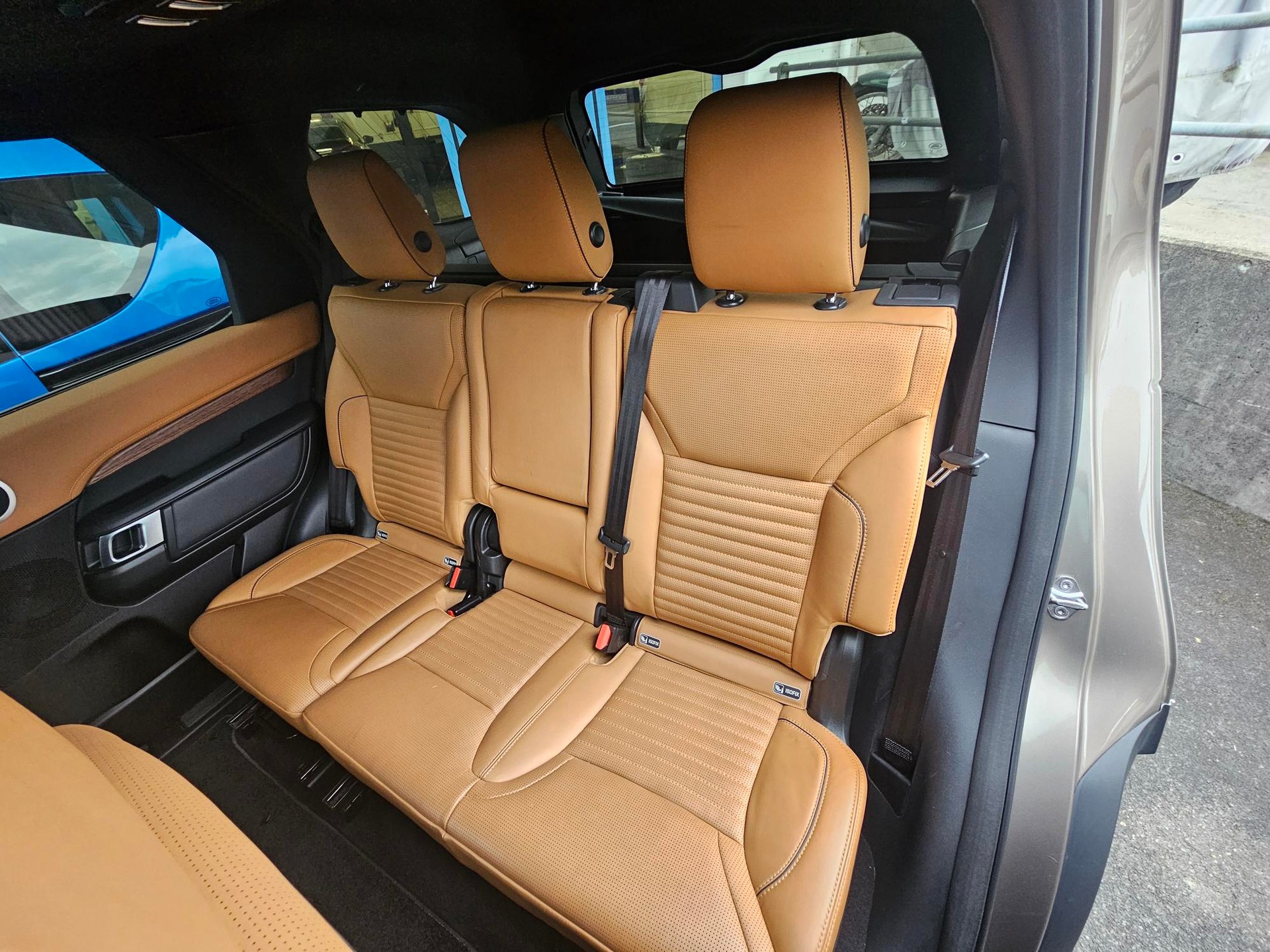 LAND ROVER Discovery 3.0 TD6 HSE Automatic-image-5