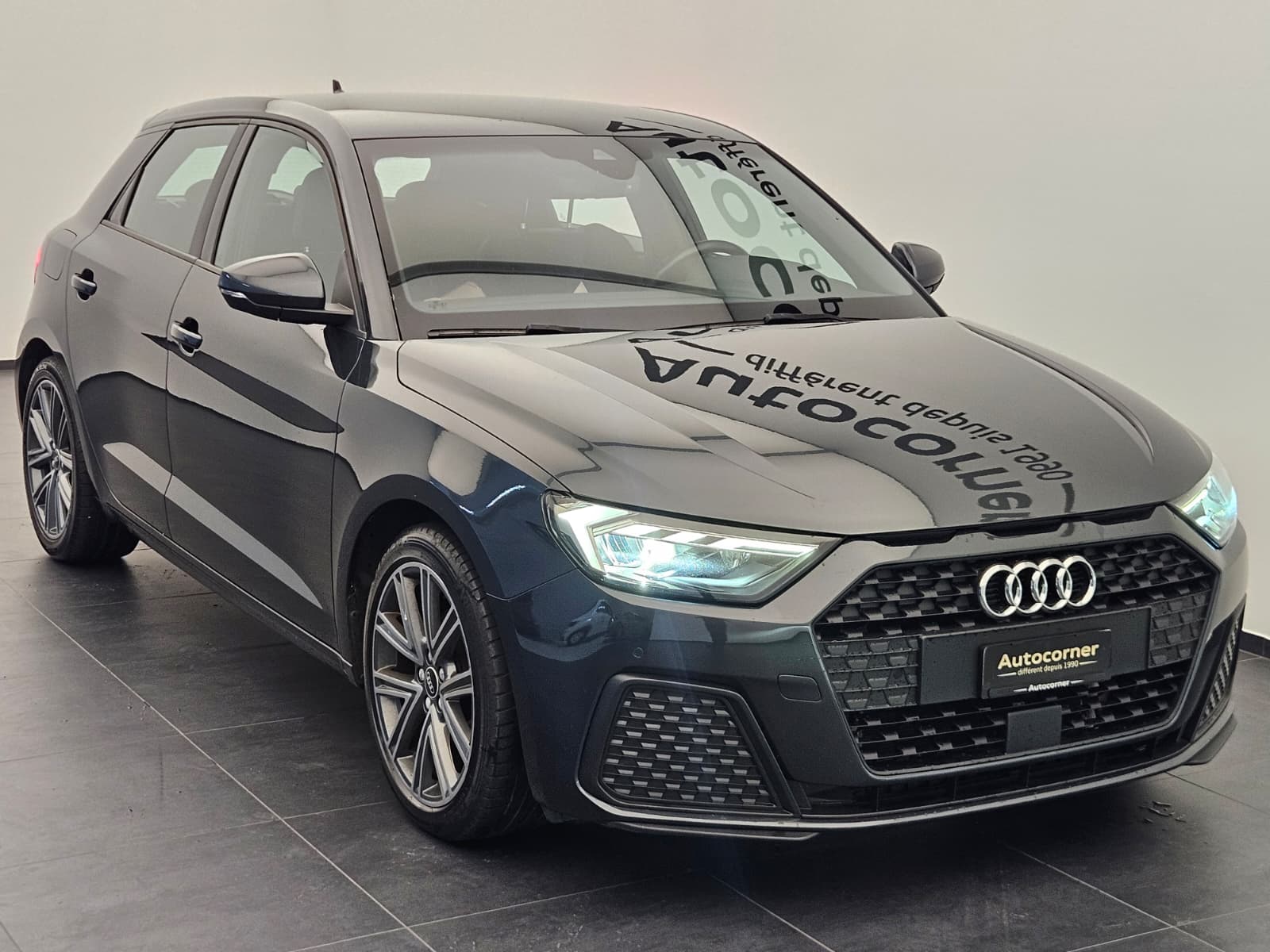 AUDI A1 Sportback 30 TFSI Attraction S-tronic-image-3