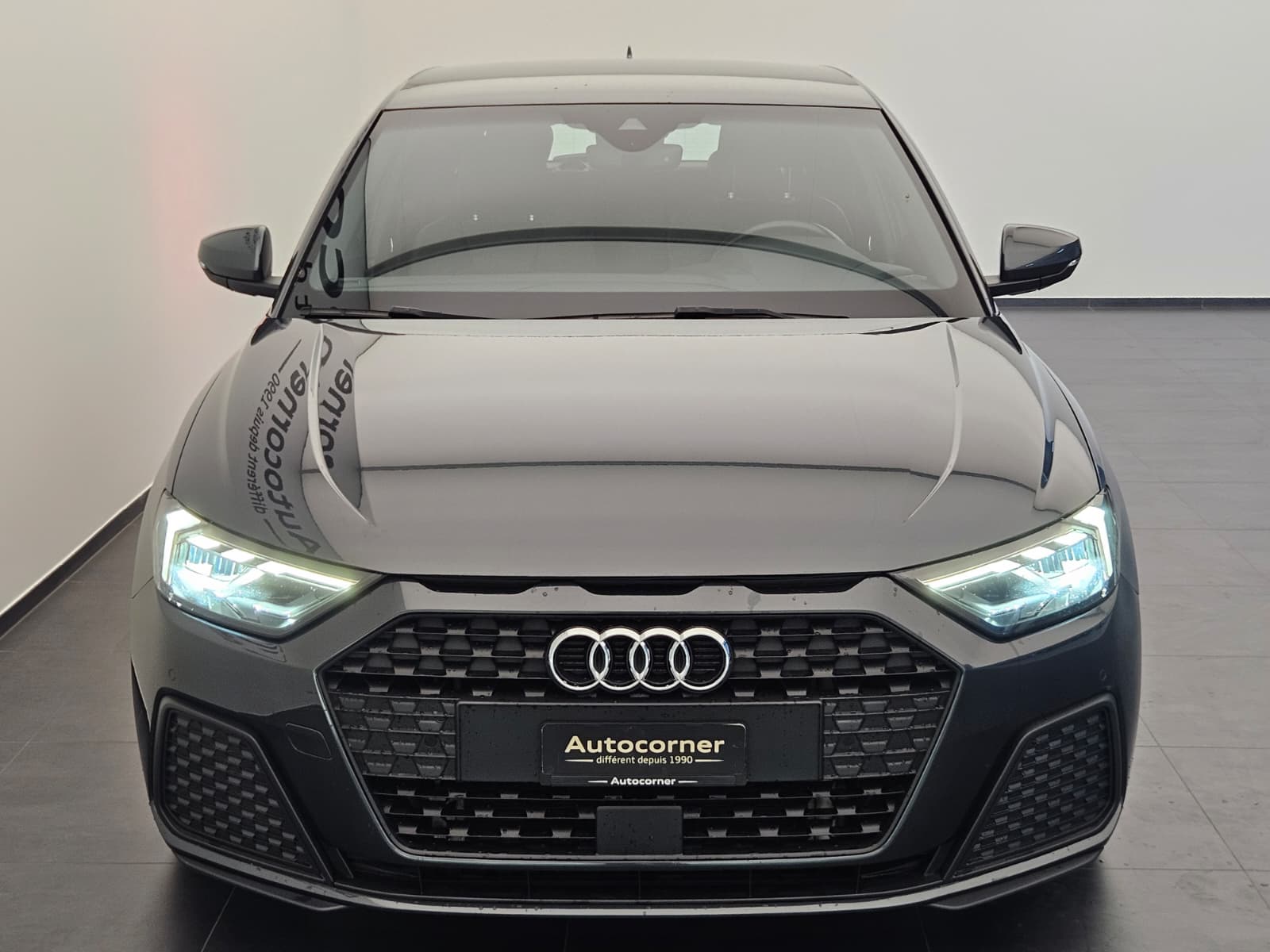 AUDI A1 Sportback 30 TFSI Attraction S-tronic-image-2
