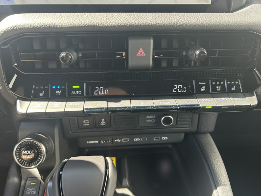 TOYOTA LandCruiser 2.8 48V Style-image-12