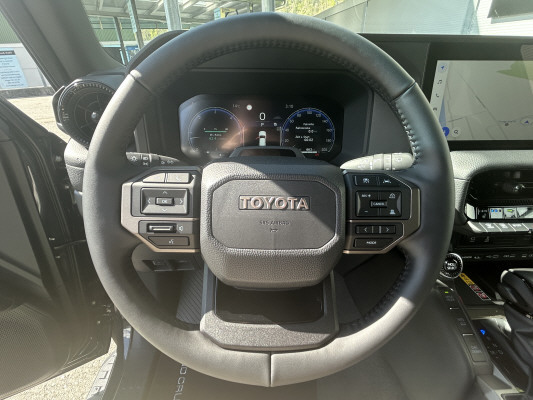 TOYOTA LandCruiser 2.8 48V Style-image-8