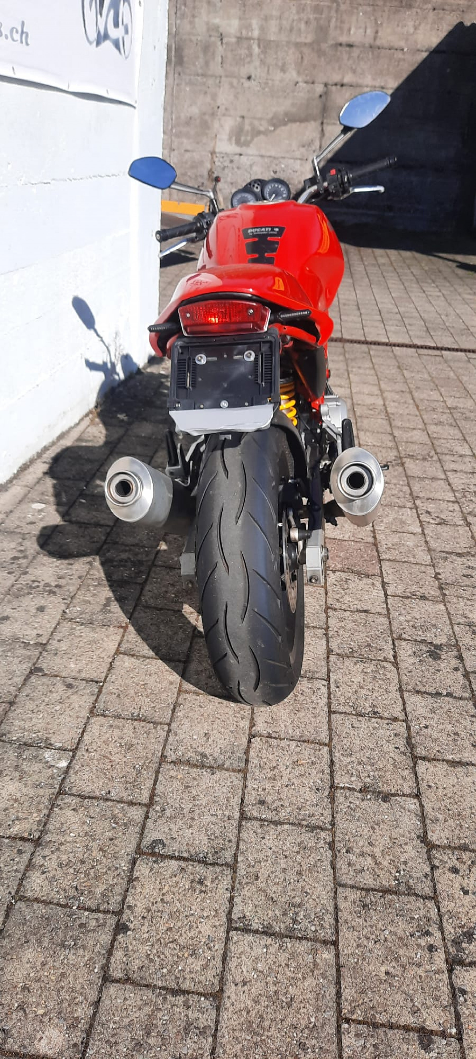 DUCATI 620 Monster-showroom-element-2