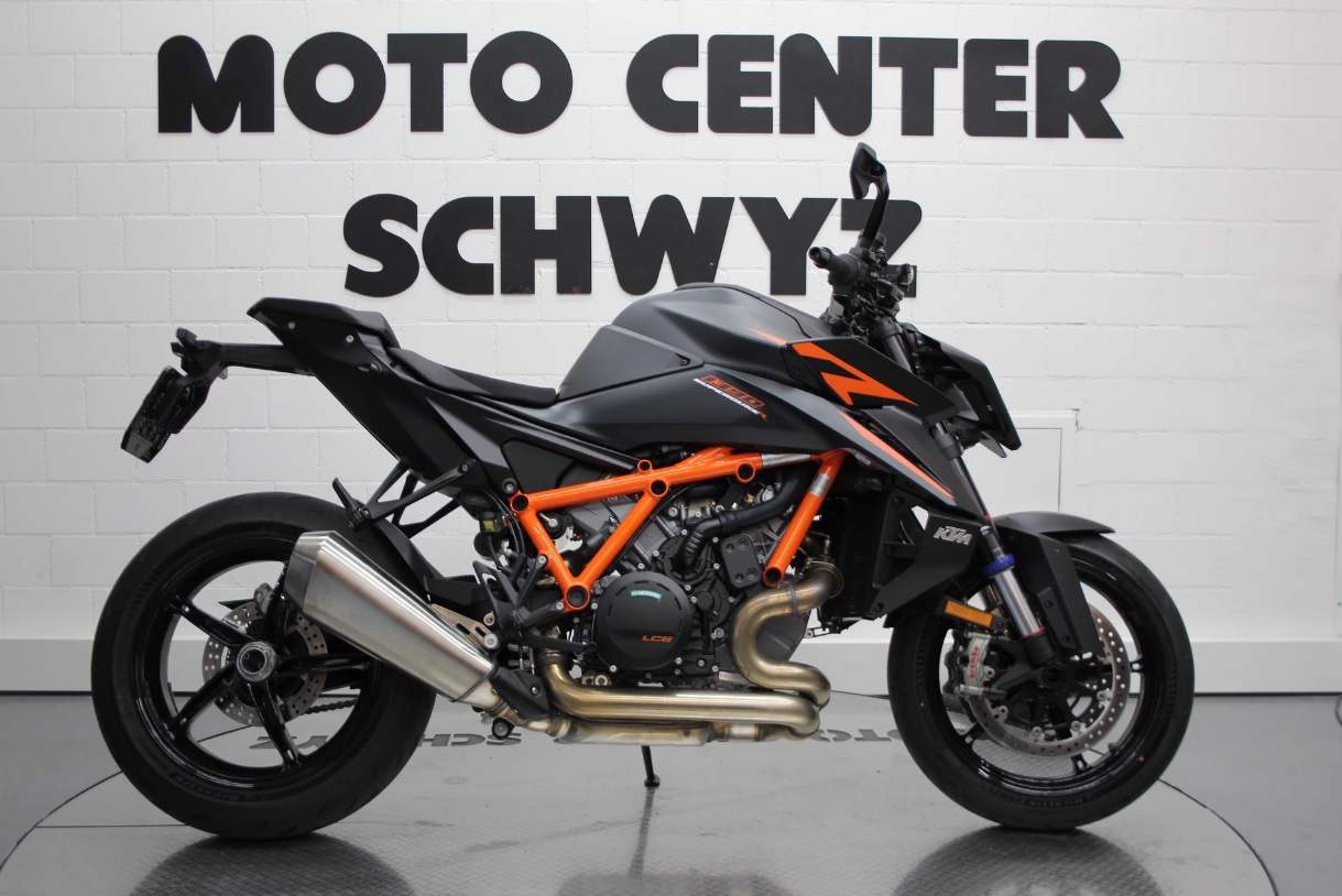 KTM 1390 Super Duke R EVO