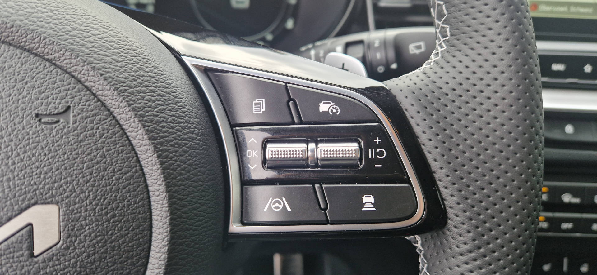 KIA Ceed SW 1.5 T-GDi MHEV GT-Line-image-13