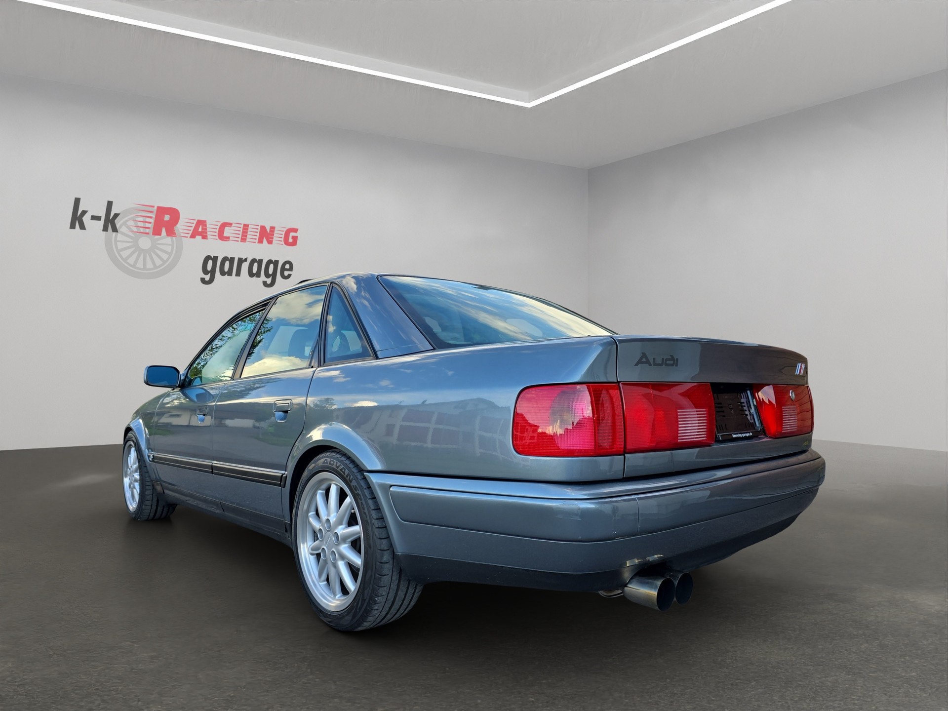 AUDI 100 S4 quattro-image-5