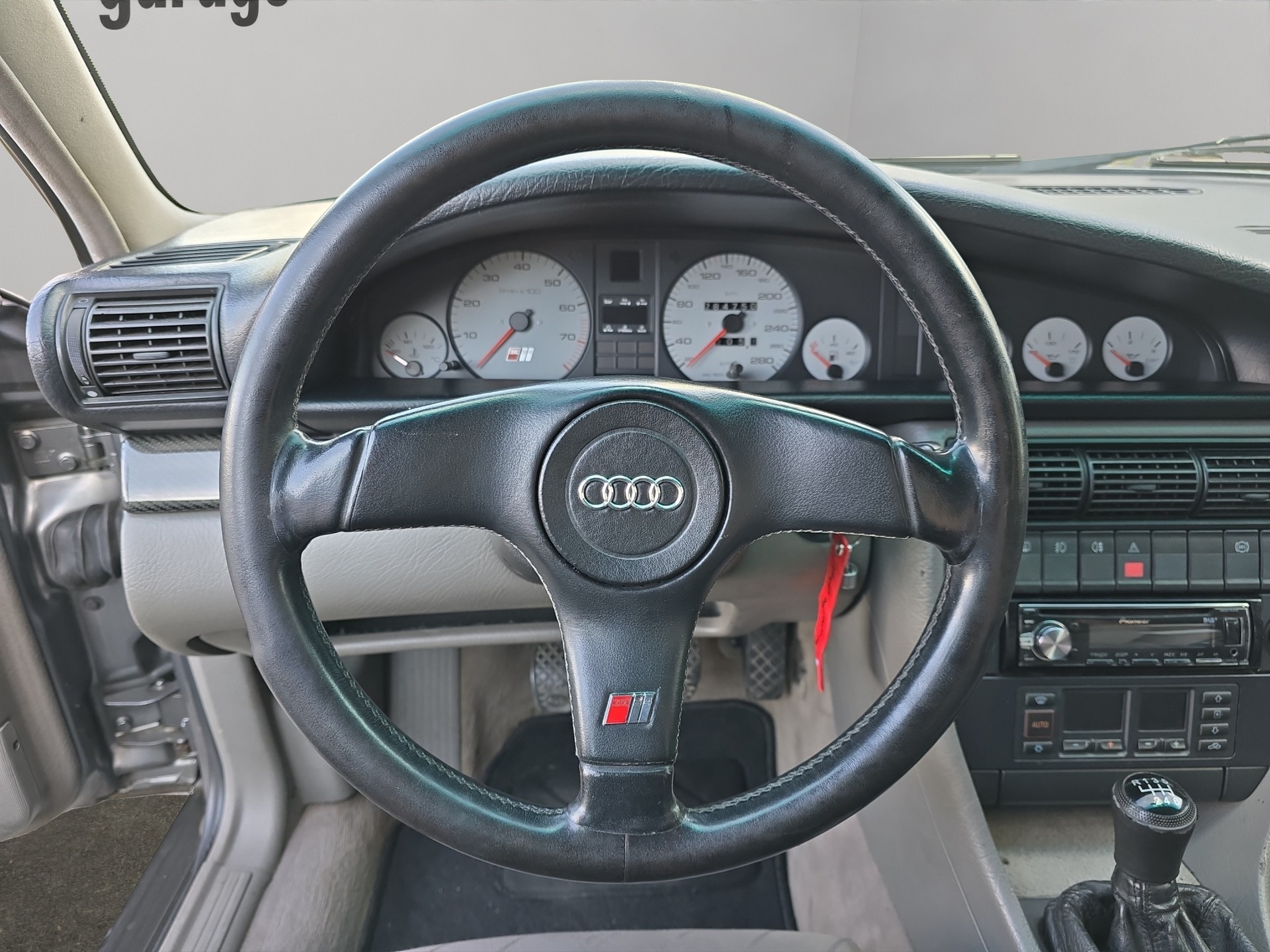 AUDI 100 S4 quattro-image-11