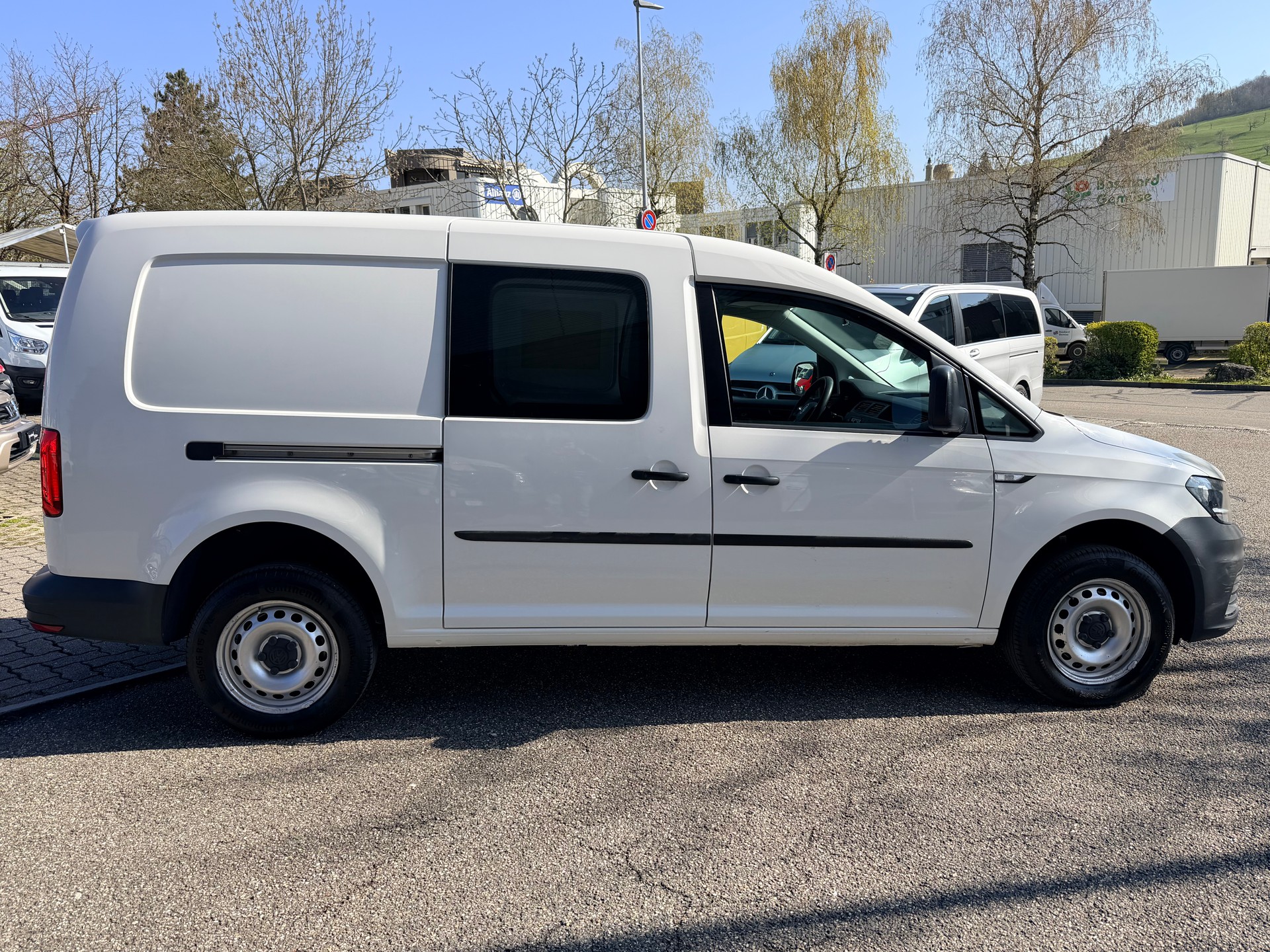 VW Caddy Maxi 2.0TDI 4Motion BlueMotion Technology-showroom-element-1