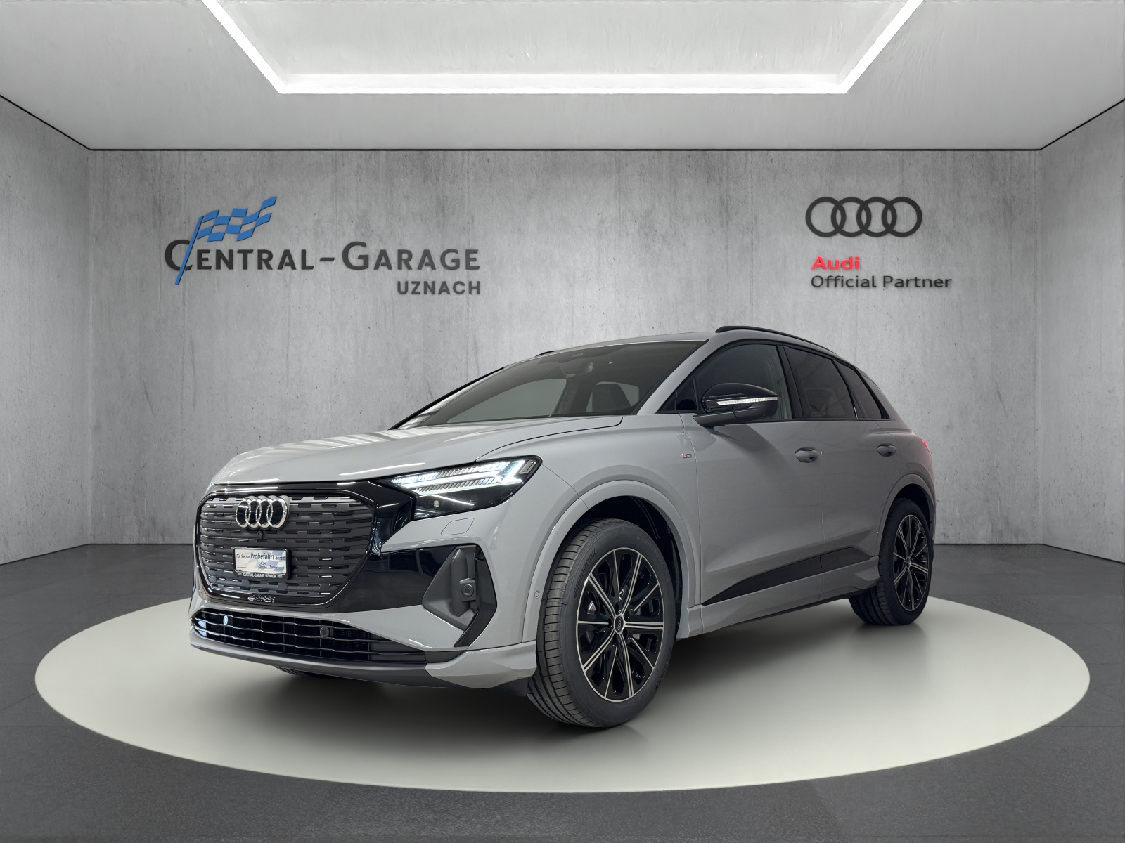 AUDI Q4 e-tron 45 Edition Swiss Ski quattro-image-0