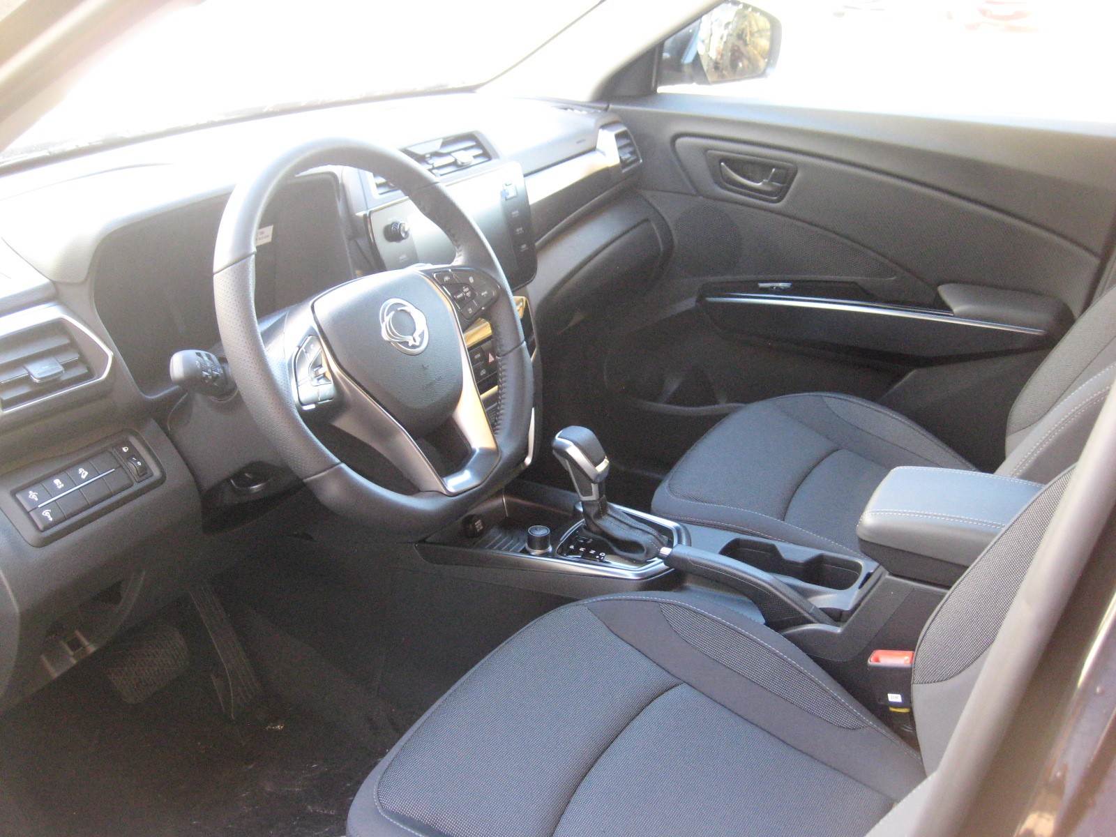 KGM-SsangYong Tivoli 1.5 T GDI Steel 4WD Automat-image-5