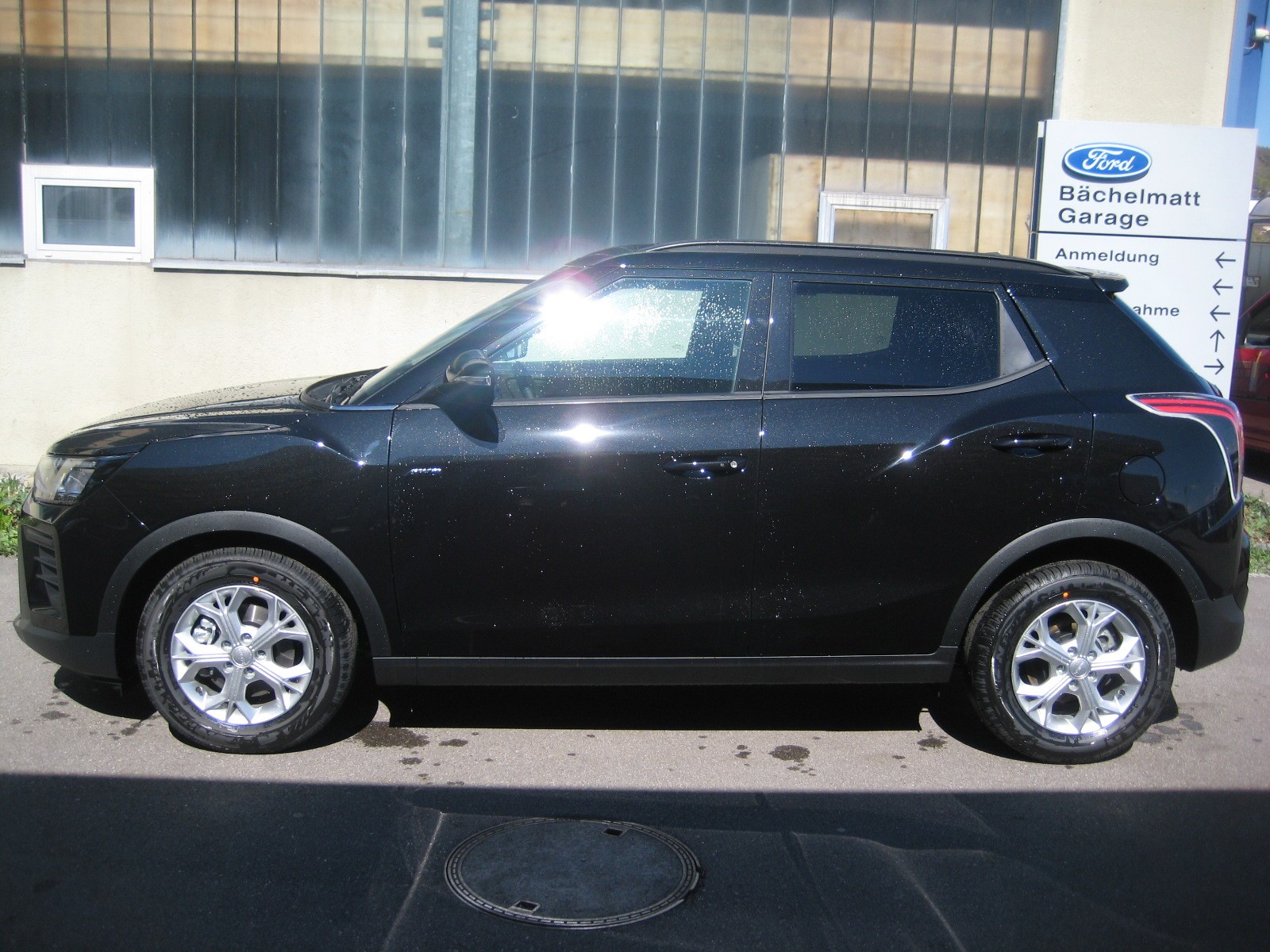 KGM-SsangYong Tivoli 1.5 T GDI Steel 4WD Automat-image-1