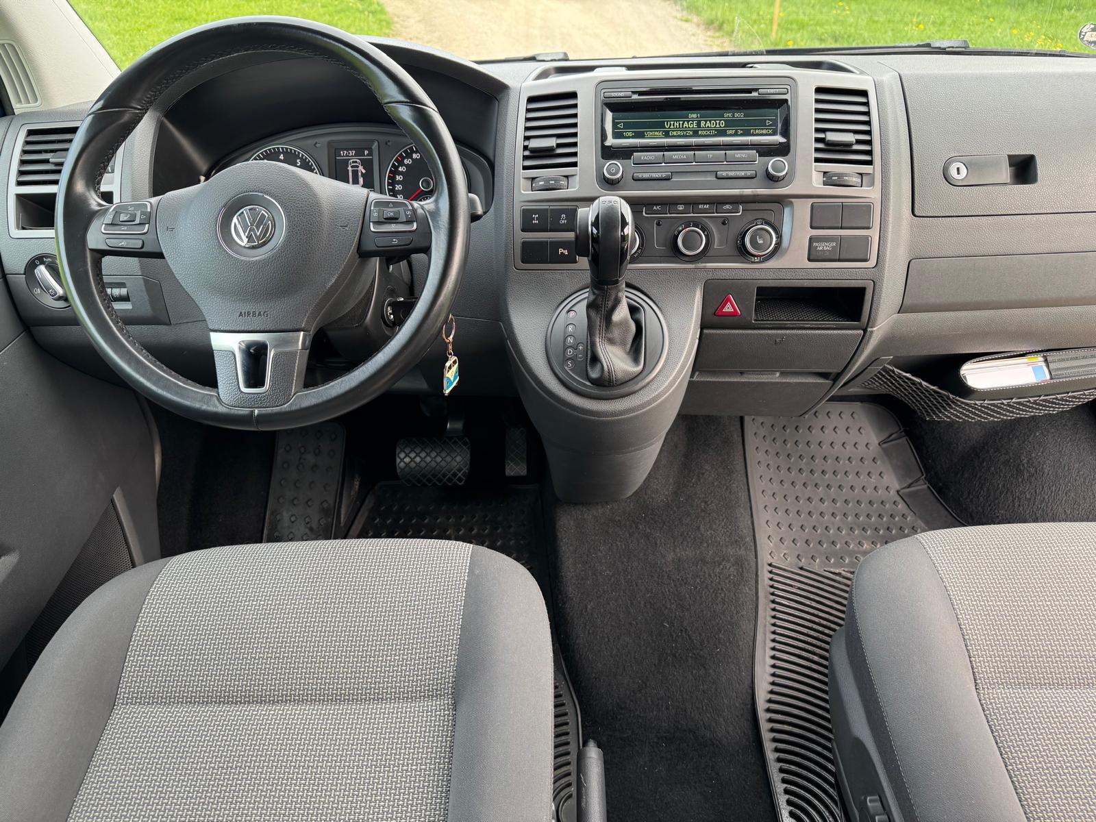 VW Caravelle-image-7