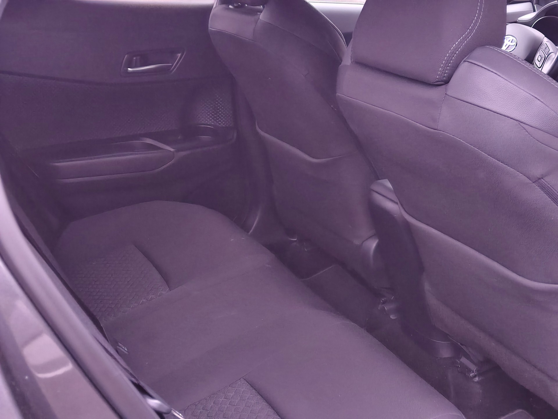 TOYOTA C-HR 1.8 HSD CVT Trend-image-8