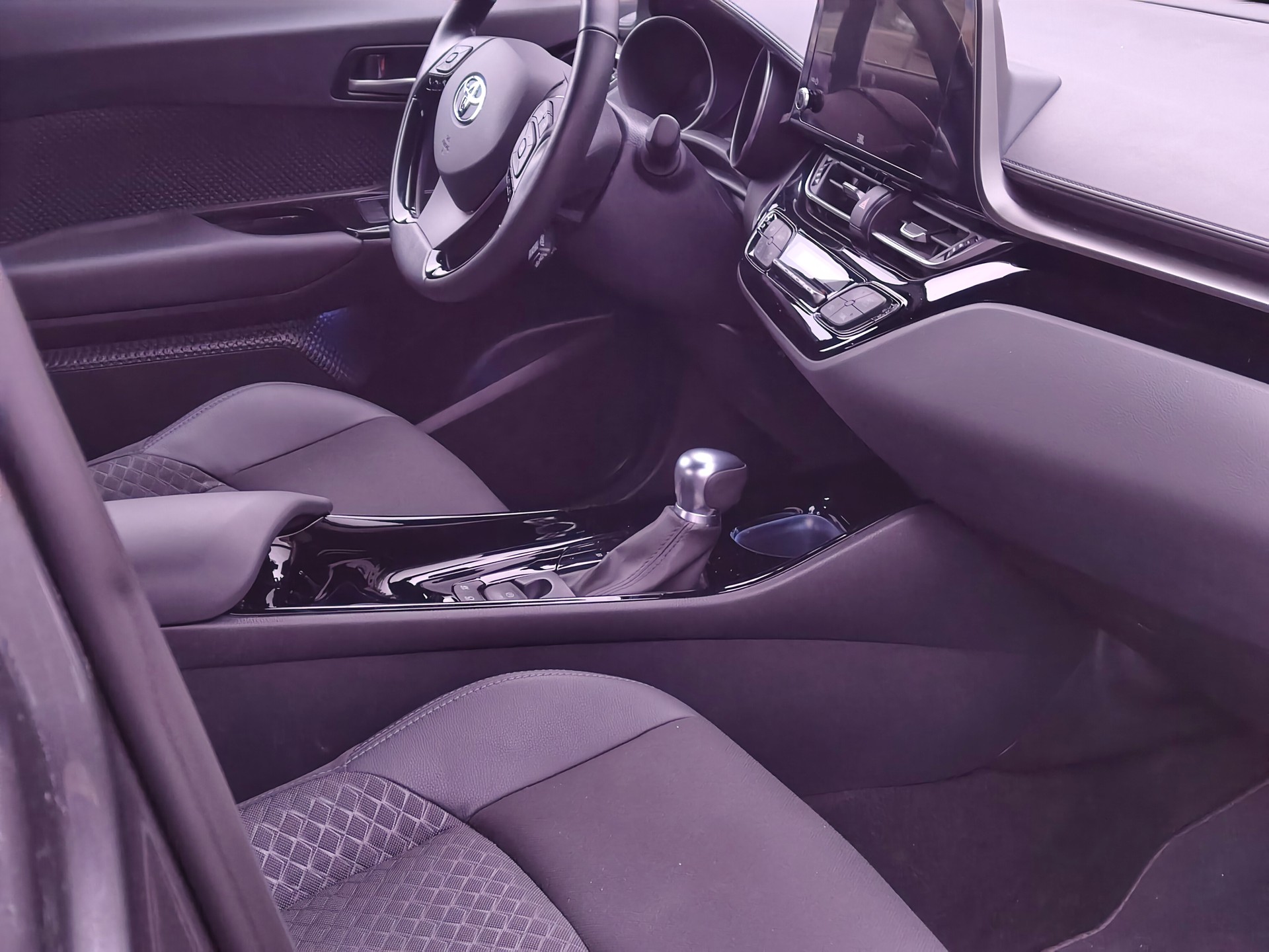 TOYOTA C-HR 1.8 HSD CVT Trend-image-6