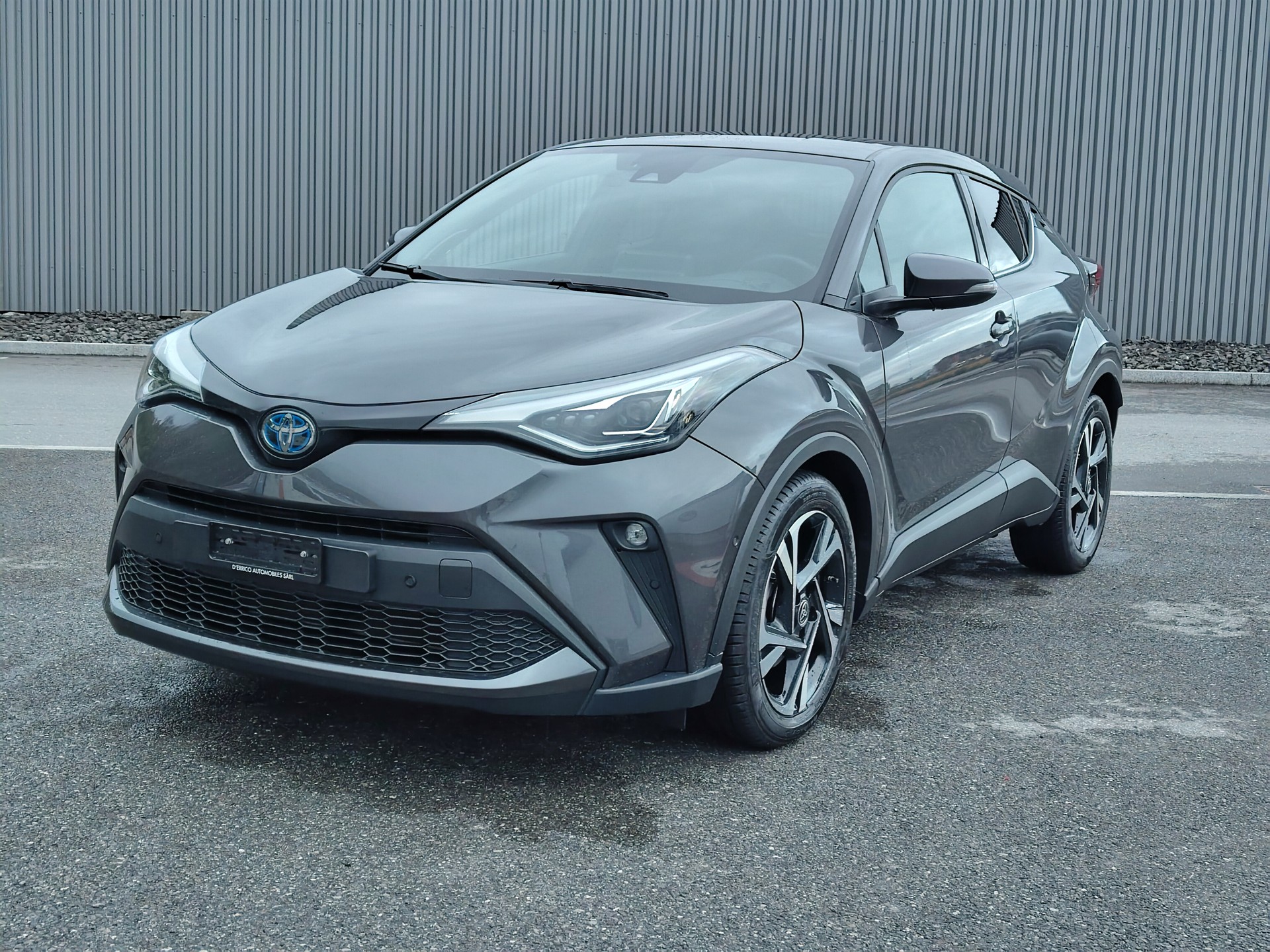 TOYOTA C-HR 1.8 HSD CVT Trend-image-1