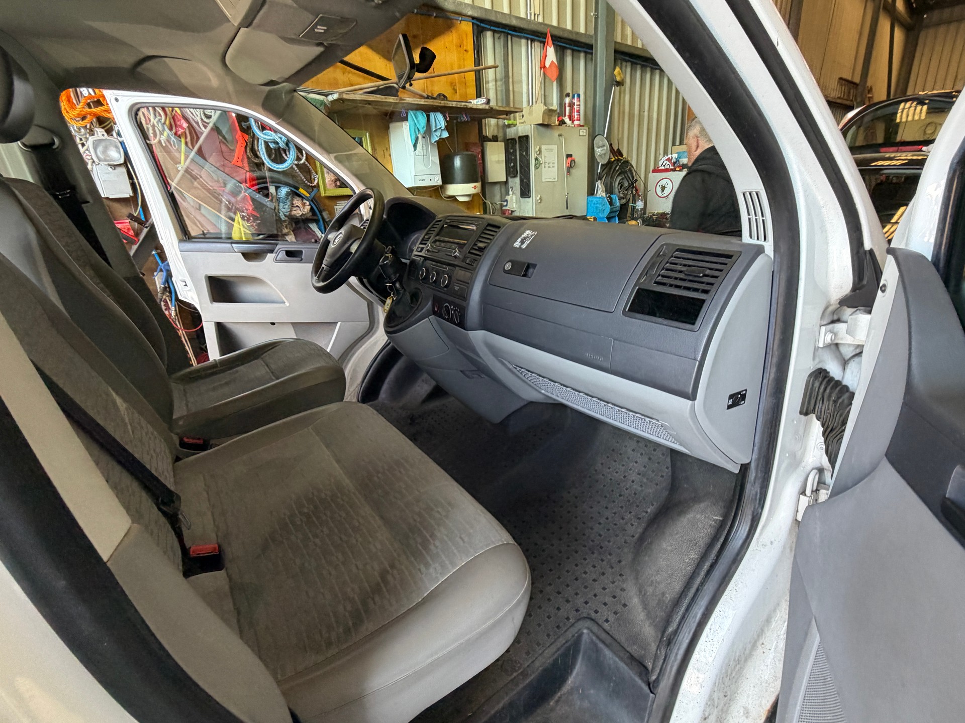 VW T5 2.0 TDI BMT-image-7