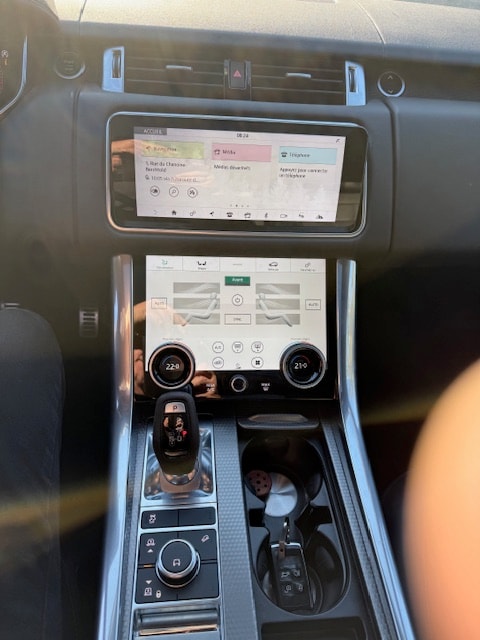 LAND ROVER Range Rover Sport P400 3.0 I6 MHEV HSE Dynamic Automatic-image-4