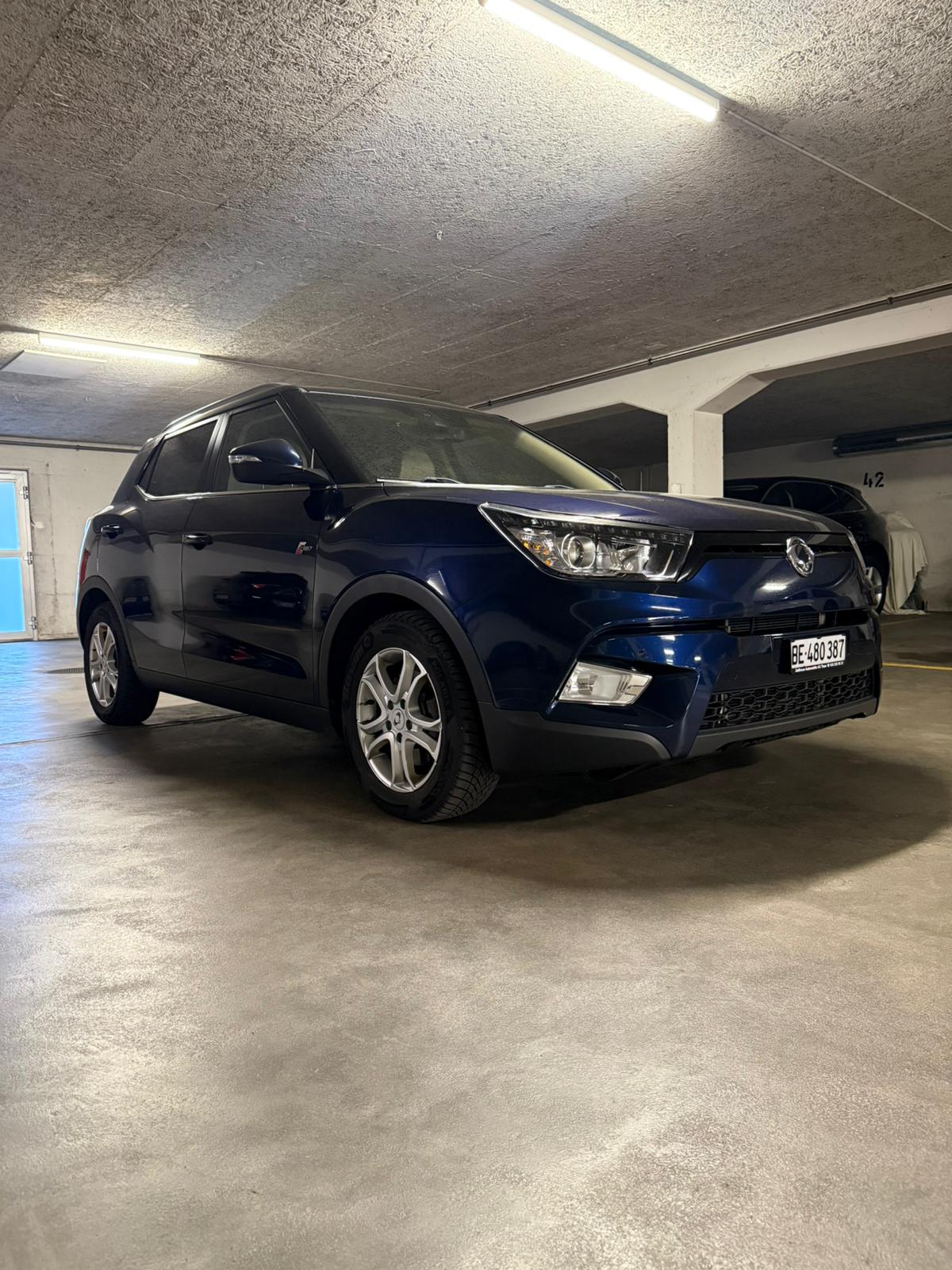 KGM-SsangYong Tivoli 1.6 eXDi Sapphire 4WD Automatic-image-0