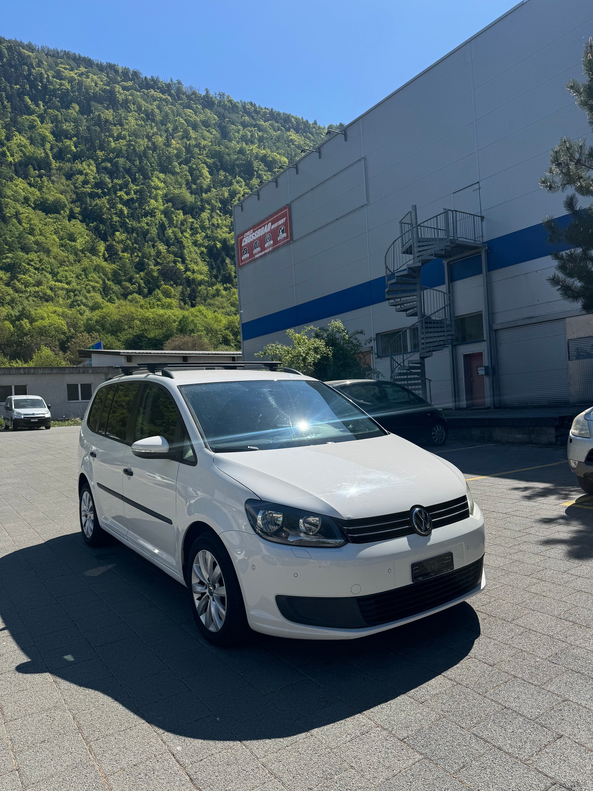 VW TOURAN-image-1