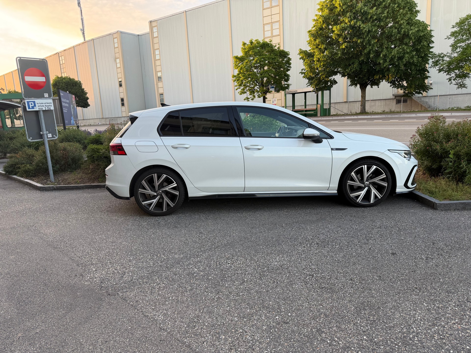 VW R-line-image-2