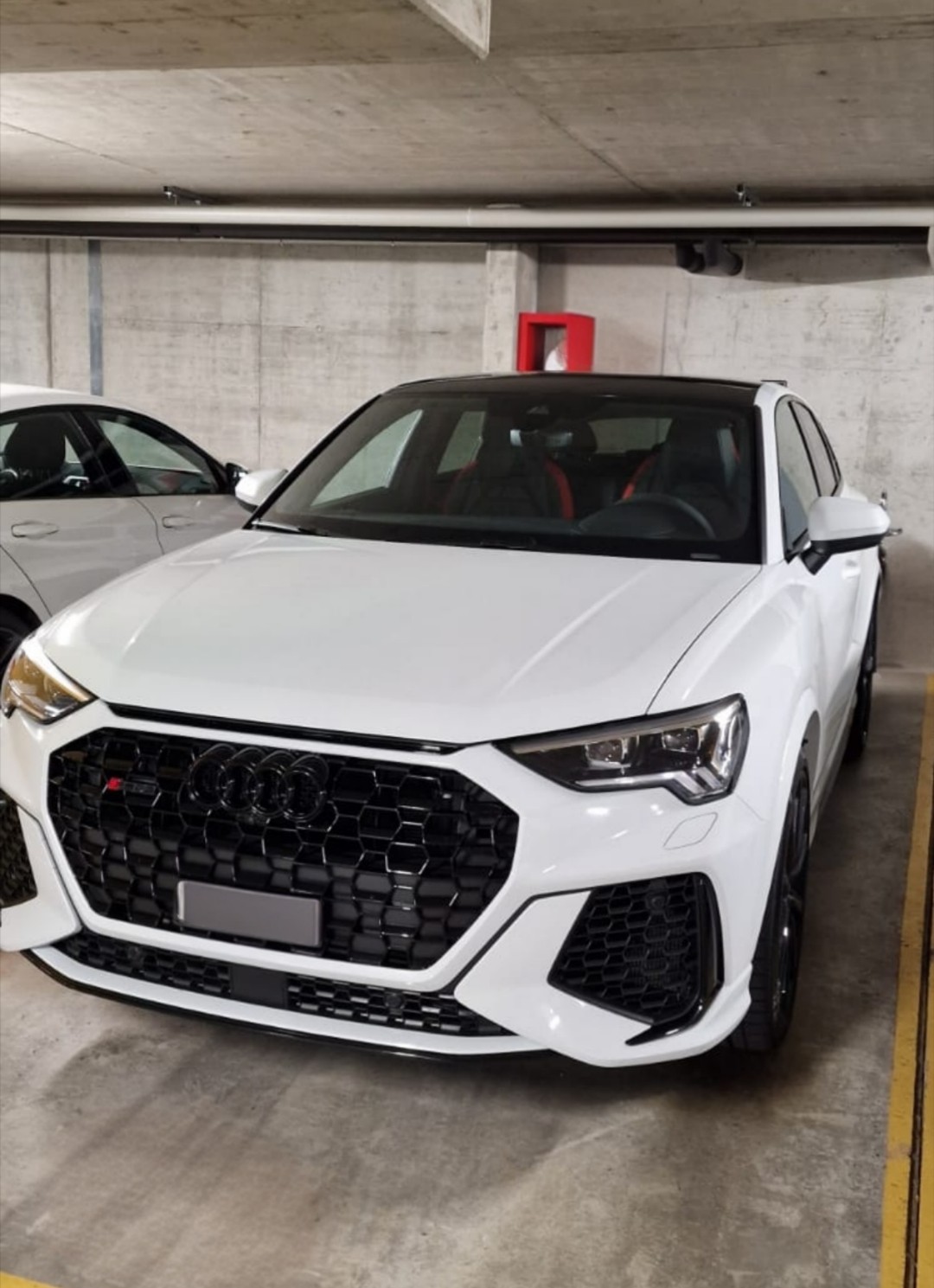 AUDI Audi RS Q3 2.5 TFSI quattro S-Tronic-image-3