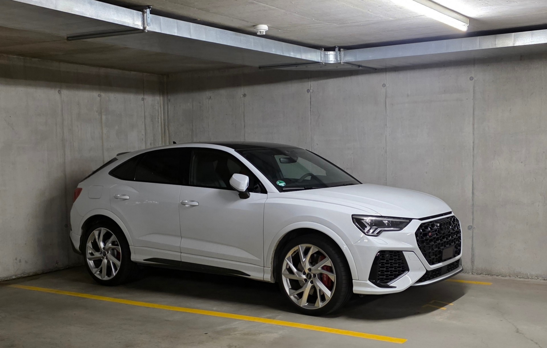 AUDI Audi RS Q3 2.5 TFSI quattro S-Tronic-image-8