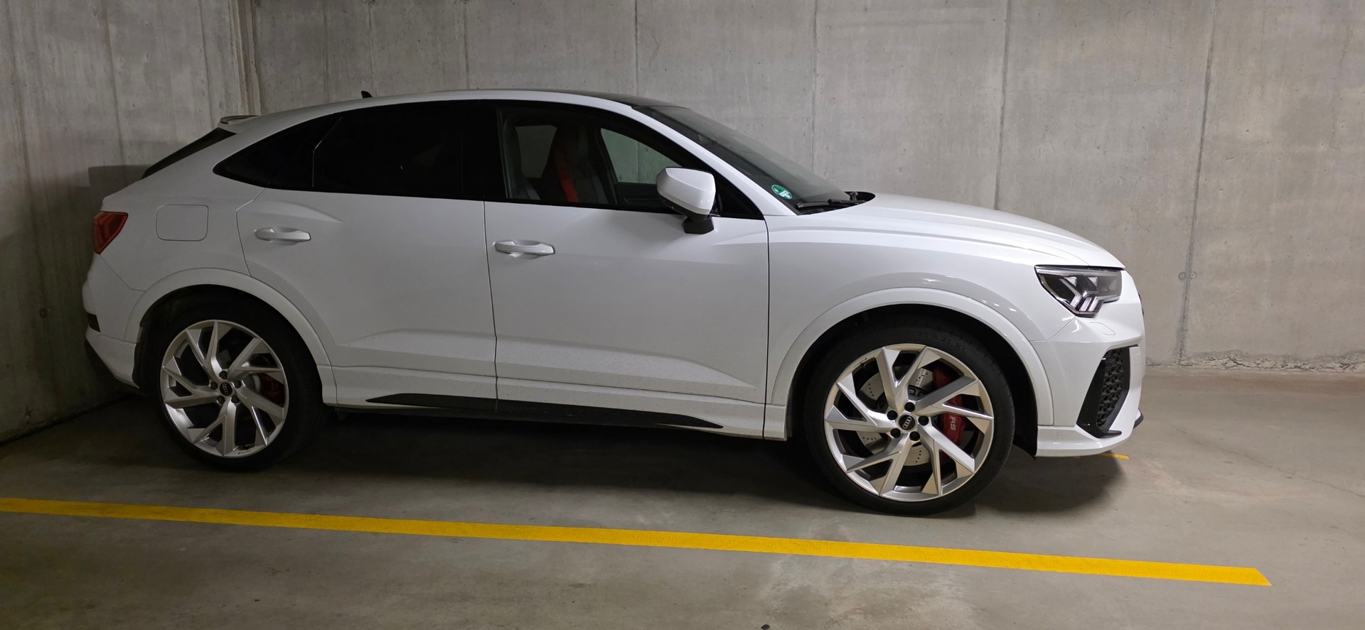 AUDI Audi RS Q3 2.5 TFSI quattro S-Tronic-image-10