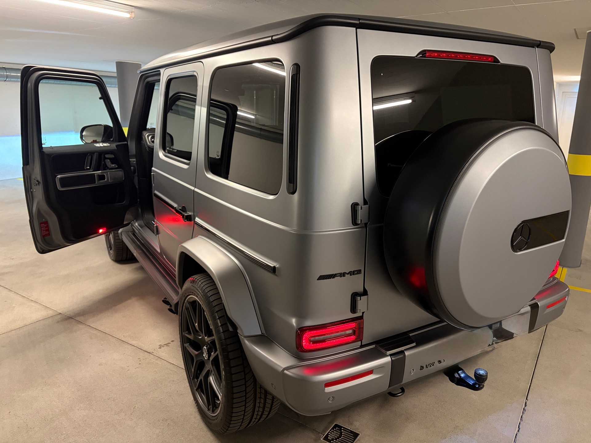 MERCEDES-BENZ G 63 AMG-image-2