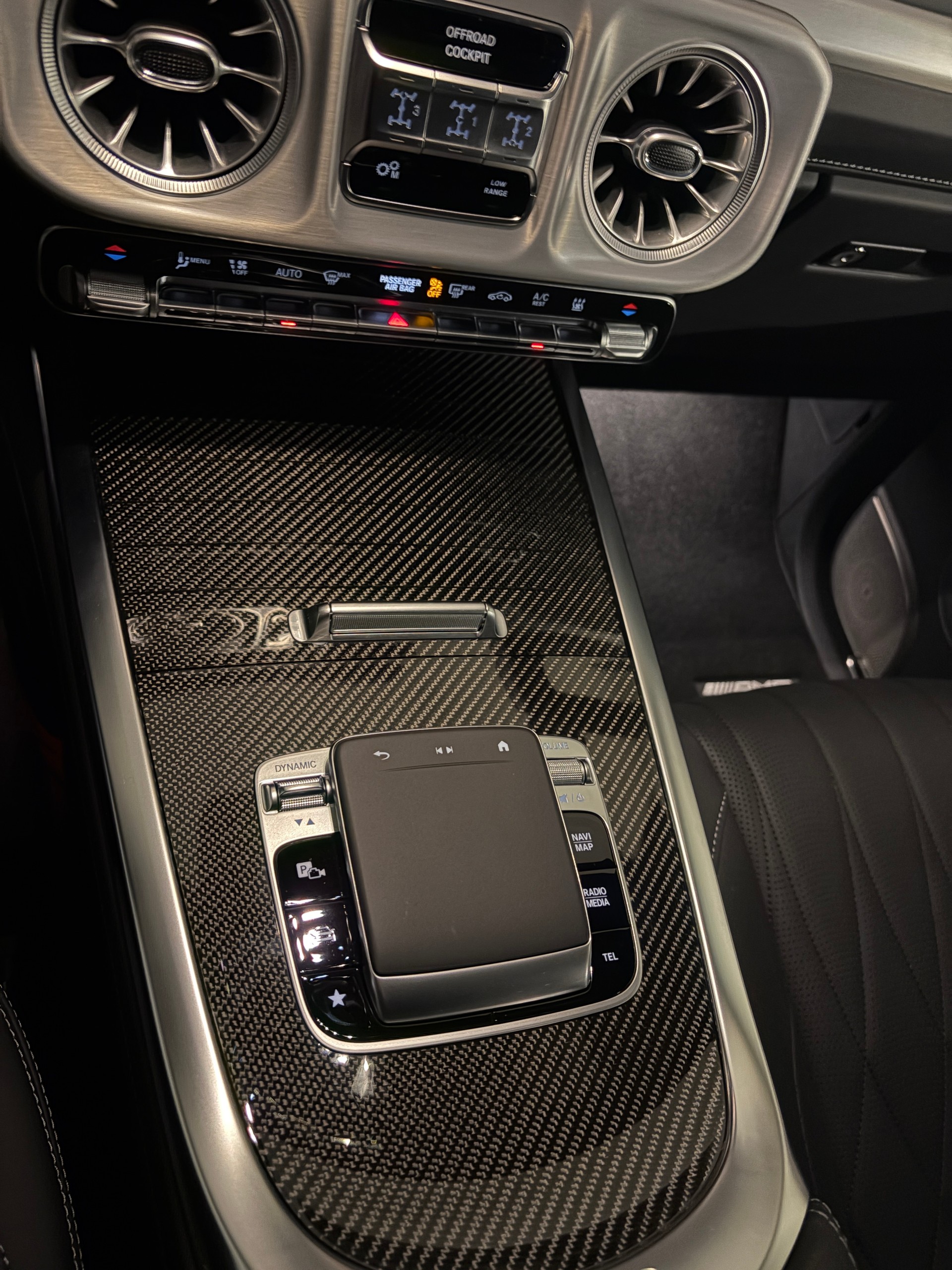 MERCEDES-BENZ G 63 AMG-image-7