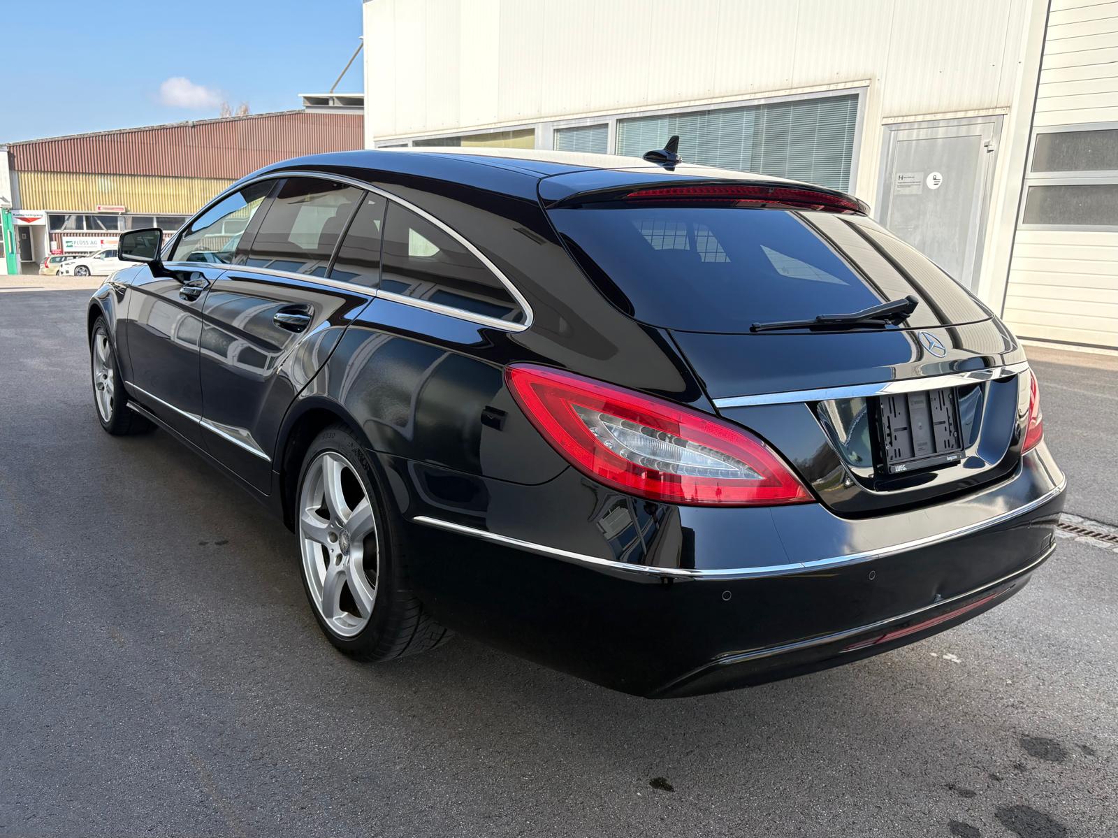 MERCEDES-BENZ CLS SB 350 CDI Executive 4Matic 7G-Tronic-image-2