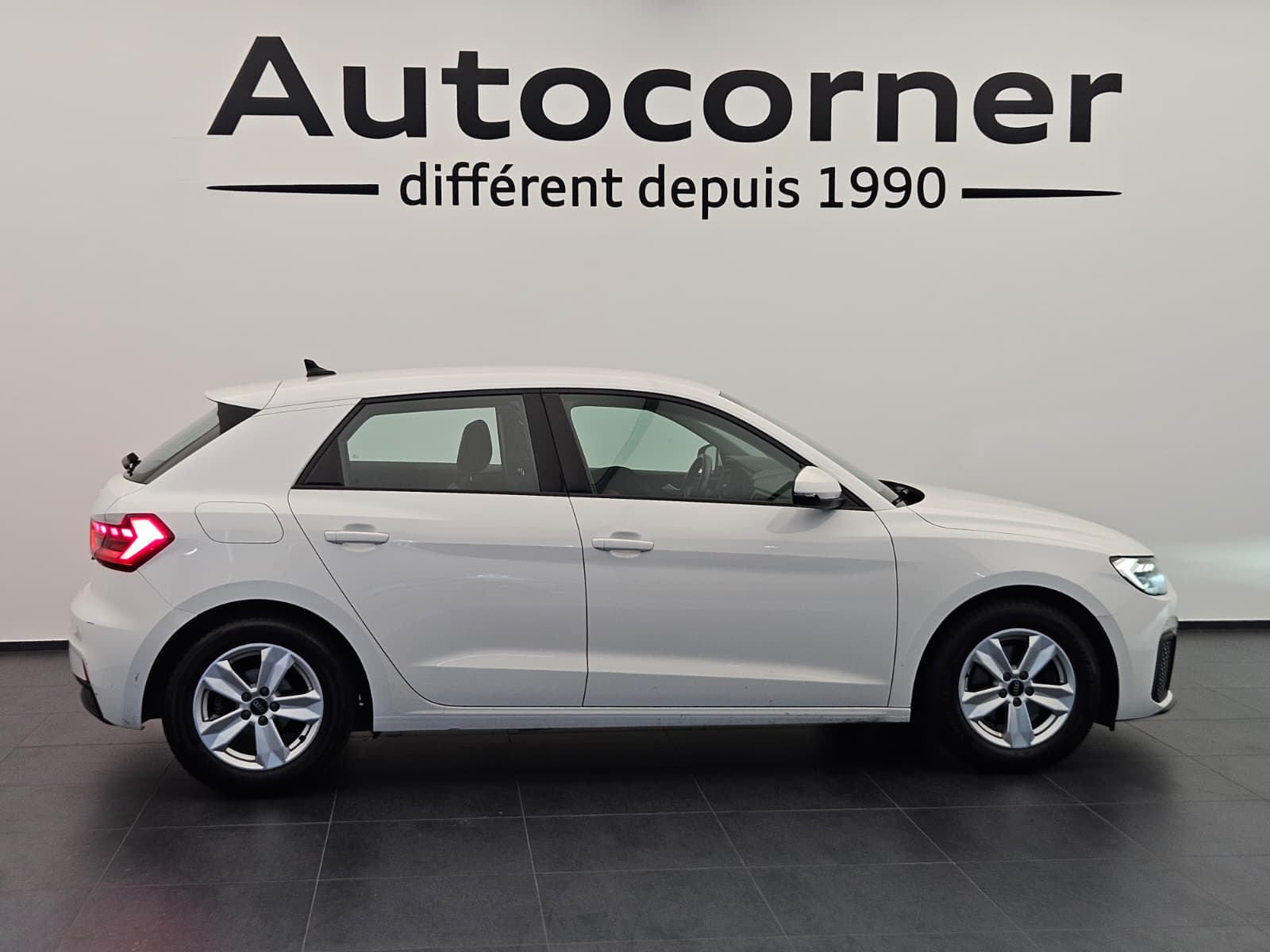 AUDI A1 Sportback 30 TFSI advanced Attraction S-tronic-image-5