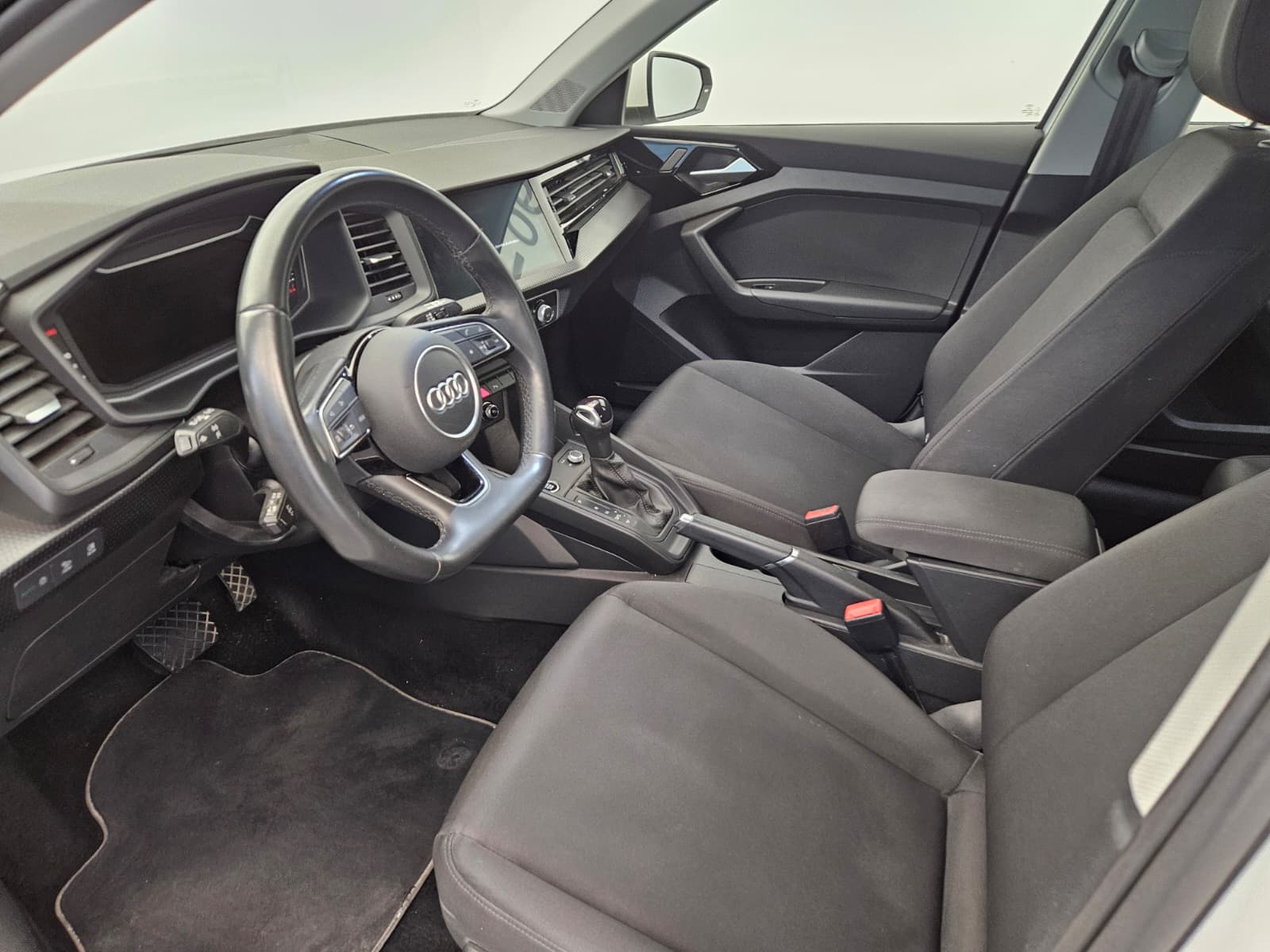 AUDI A1 Sportback 30 TFSI advanced Attraction S-tronic-image-10