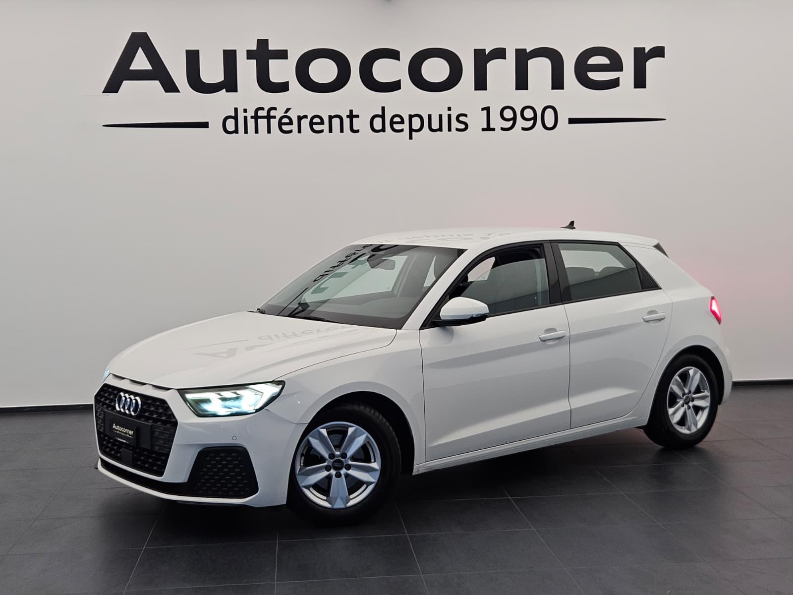 AUDI A1 Sportback 30 TFSI advanced Attraction S-tronic-image-0