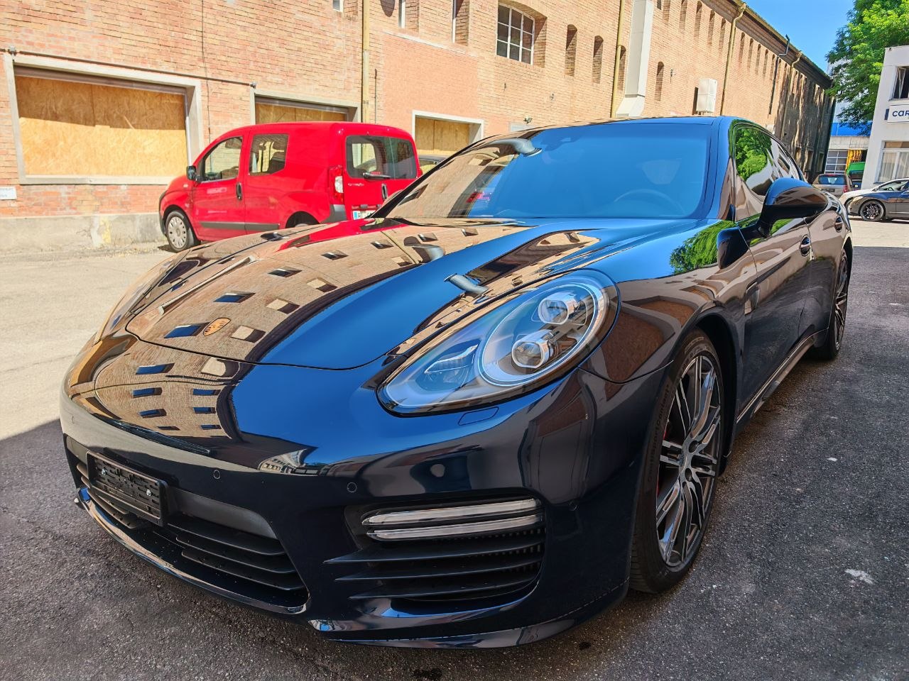 PORSCHE Panamera Turbo 4.8 PDK-image-1