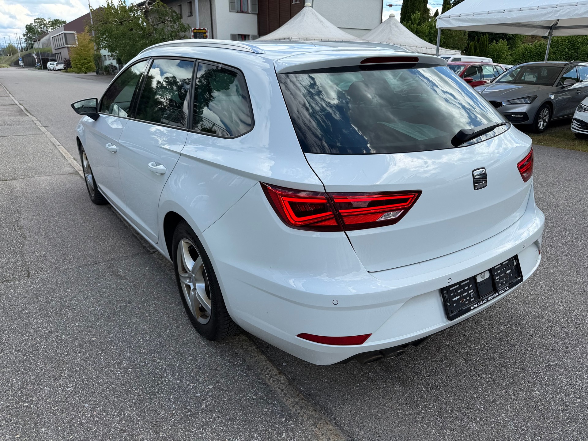 SEAT Leon ST 2.0 TDI CR Style 4Drive DSG-image-5