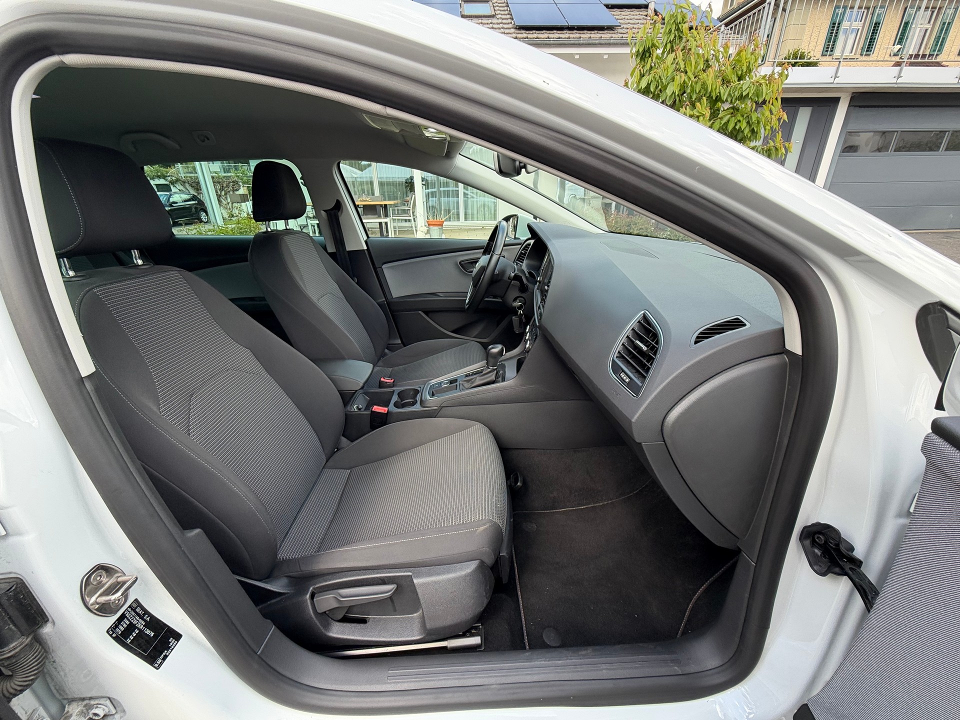 SEAT Leon ST 2.0 TDI CR Style 4Drive DSG-image-9