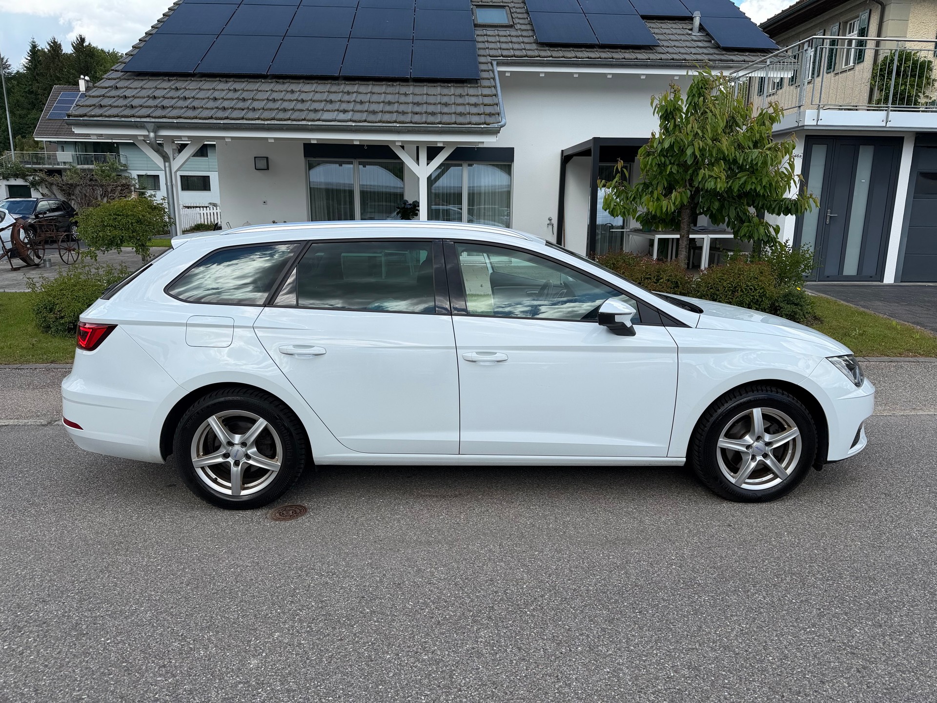 SEAT Leon ST 2.0 TDI CR Style 4Drive DSG-image-4
