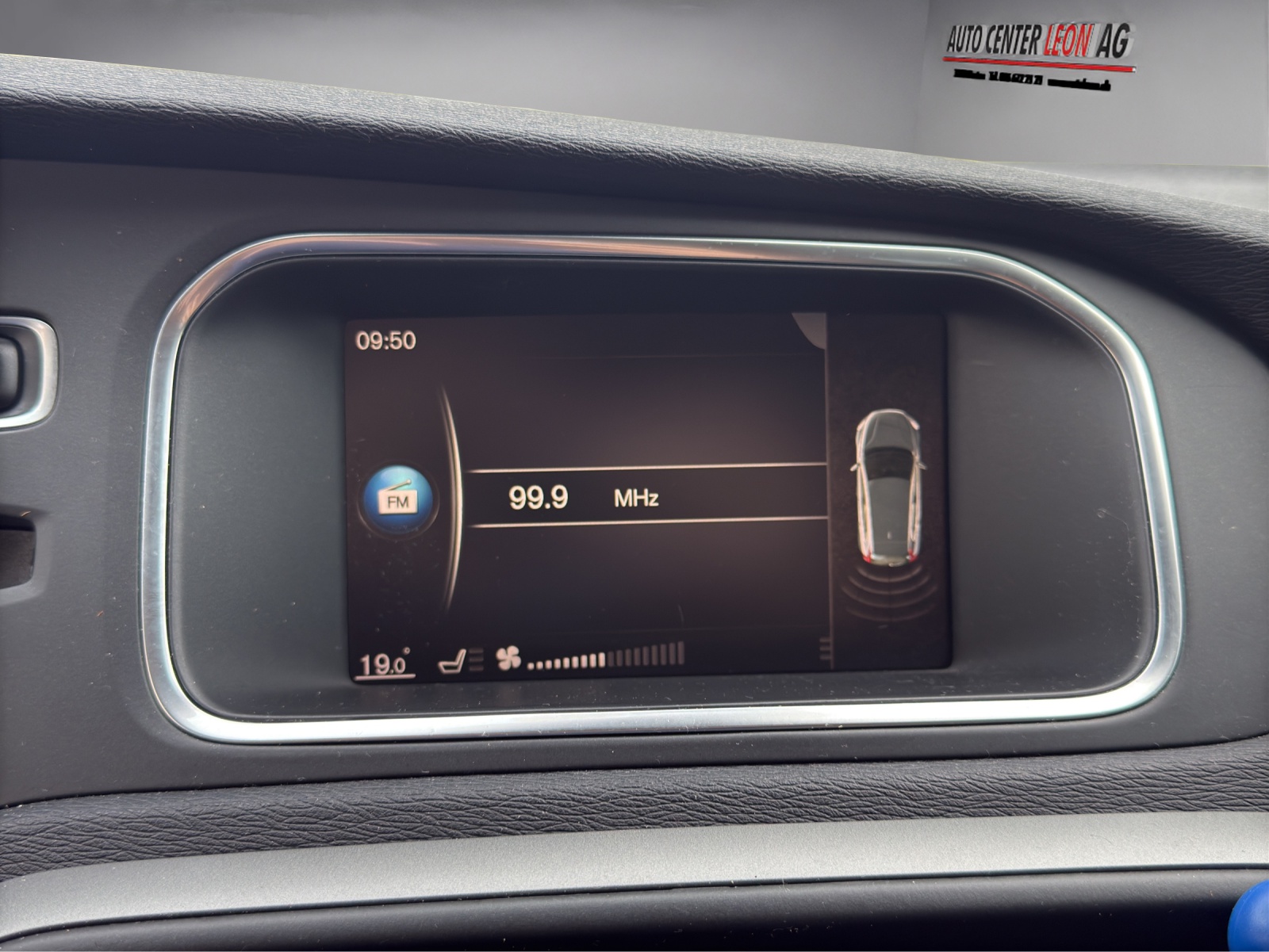 VOLVO V40 D3 Momentum Geartronic-image-20