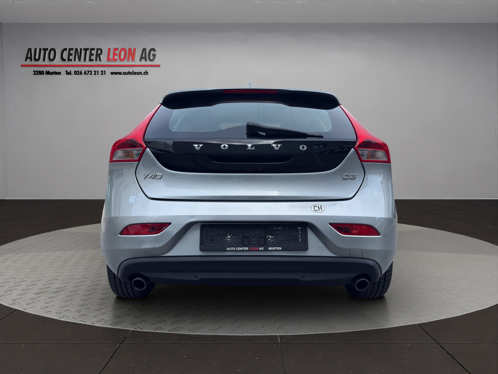 VOLVO V40 D3 Momentum Geartronic-image-4