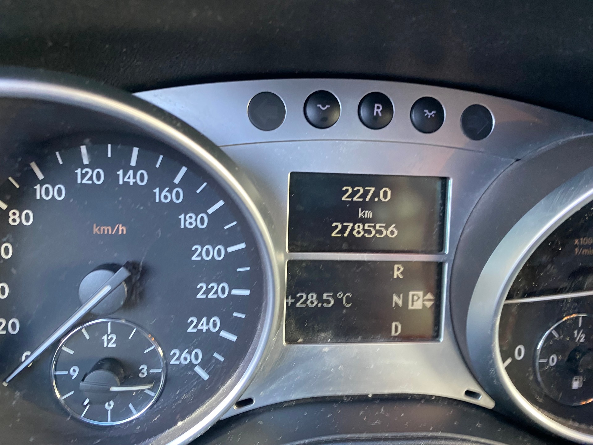 MERCEDES-BENZ ML 320 CDI 4Matic 7G-Tronic-image-6