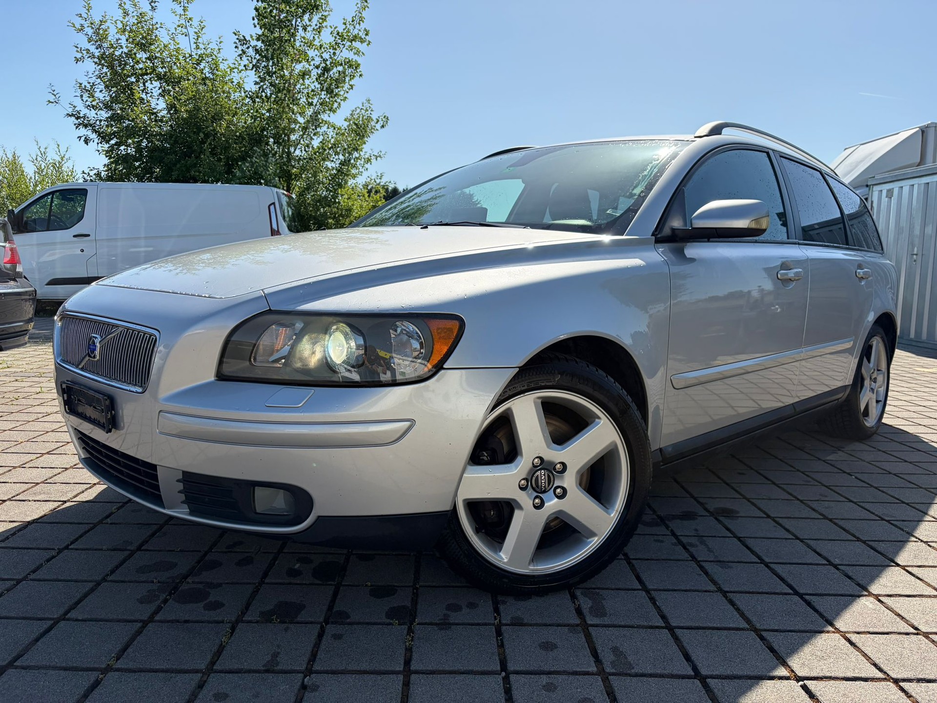 VOLVO V50 T5 Summum-image-0