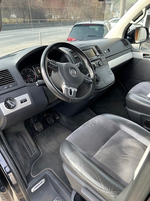 VW T5 Multivan 2.0 TDI 170 Highline 4Motion-image-2