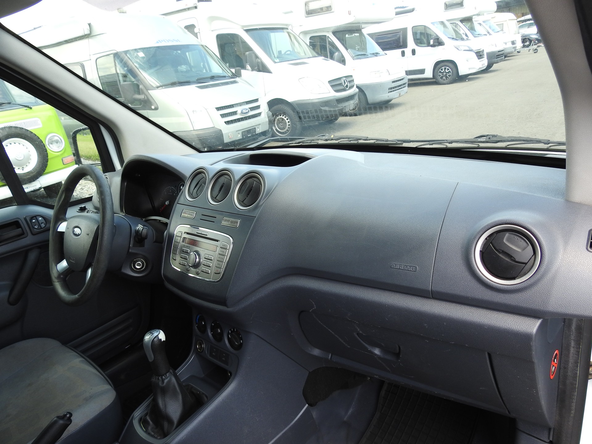 FORD Transit Connect Van T230 1.8 TDCi L Level 3-image-11