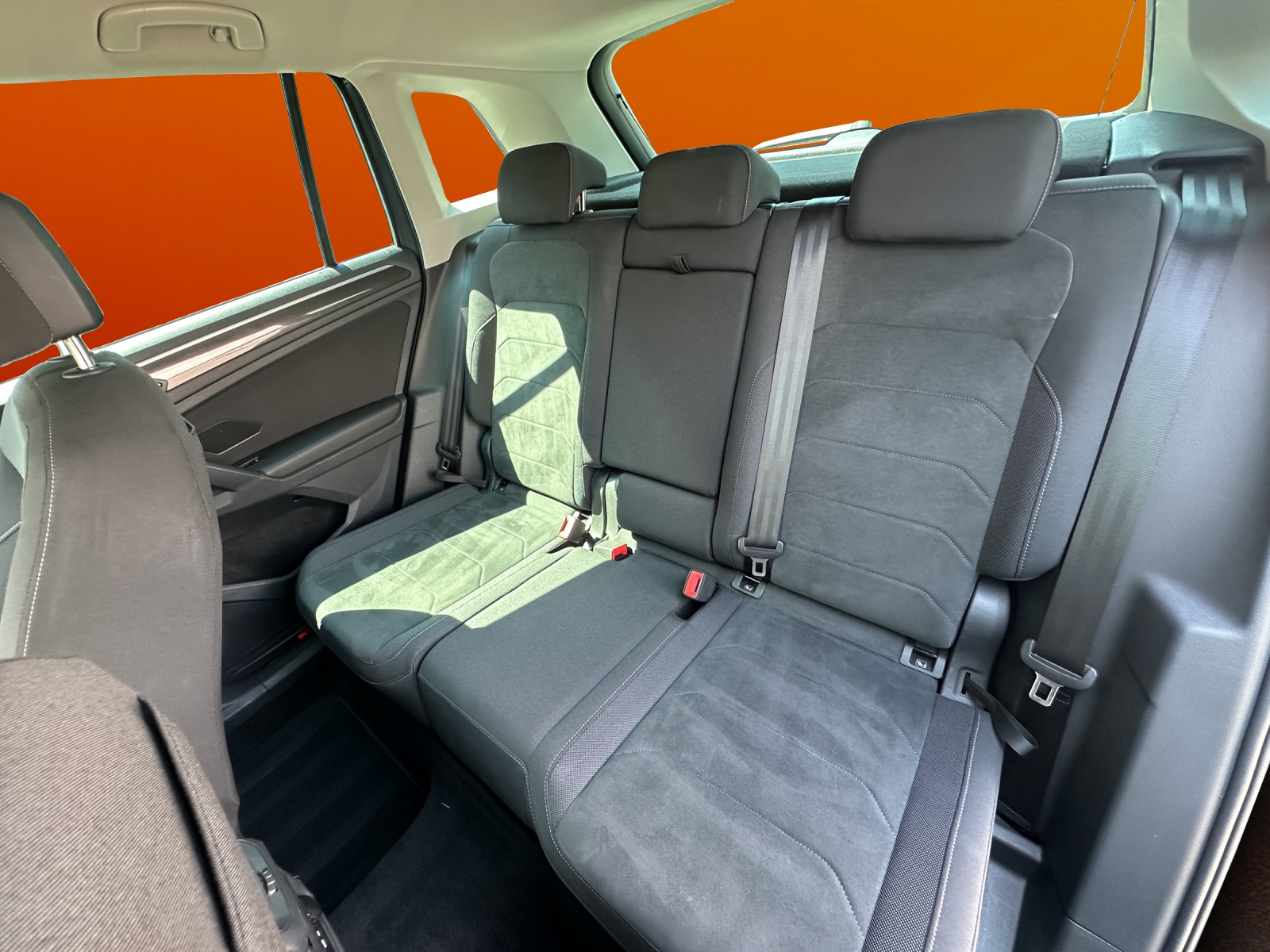 VW Tiguan 2.0 TDI SCR Elegance 4Motion DSG *** Garantie 5ans / 150'000KM ***-image-11