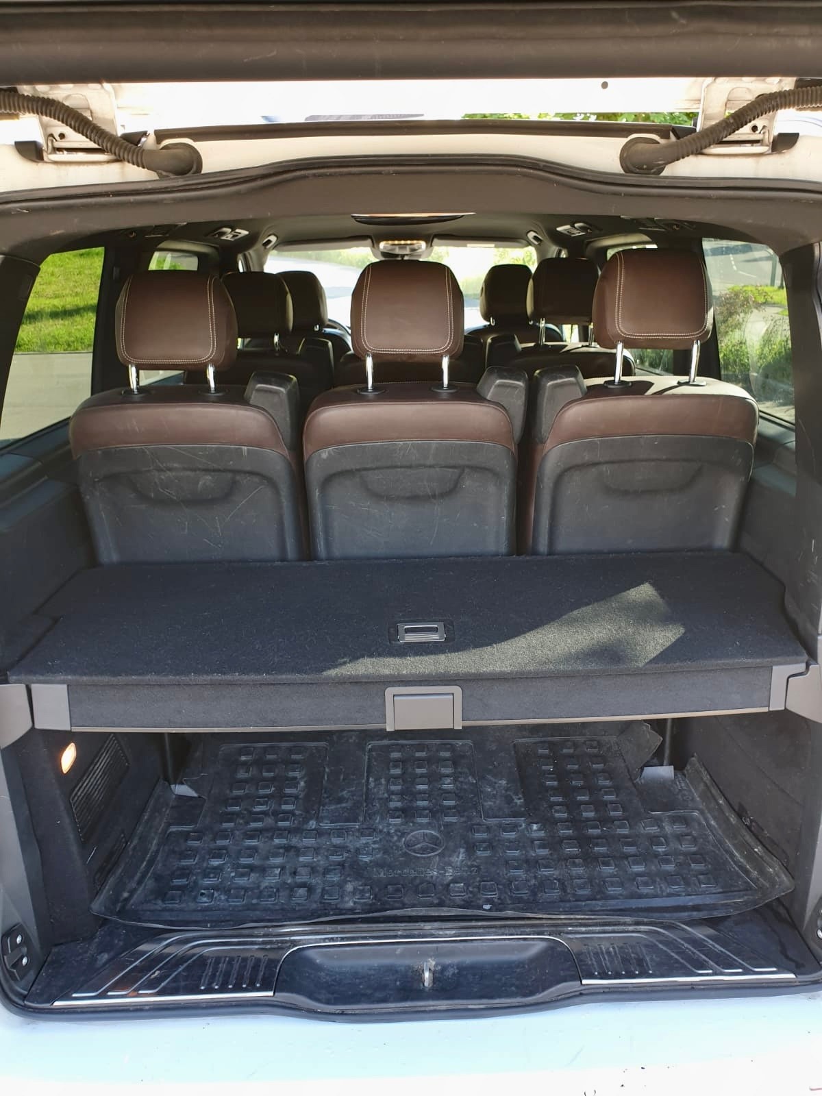 MERCEDES-BENZ V 220 d lang-image-4