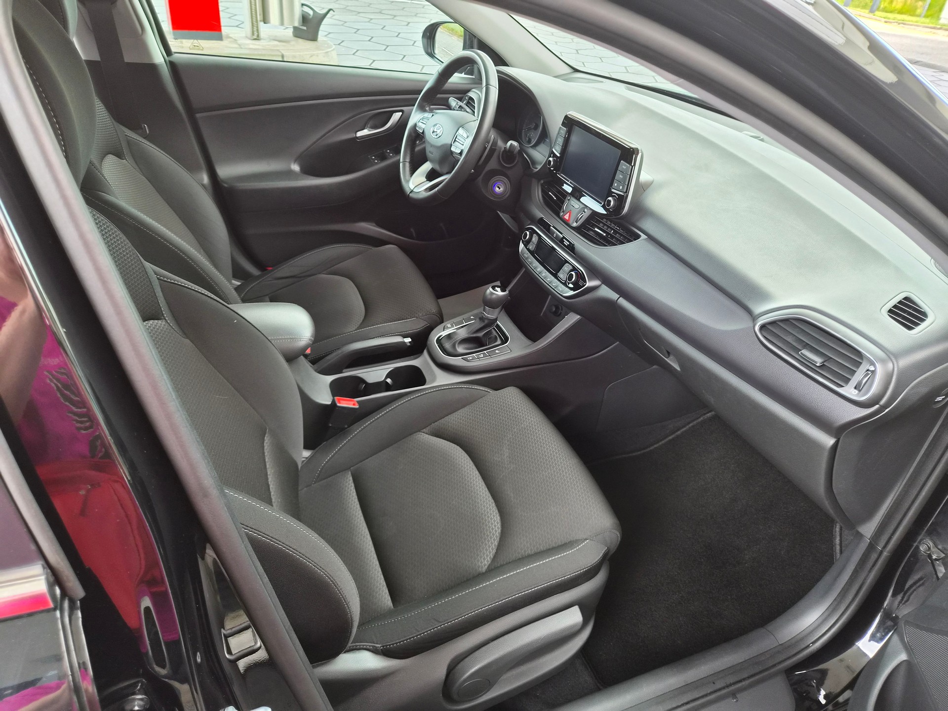HYUNDAI 1.4 T-GDi Amplia-image-2